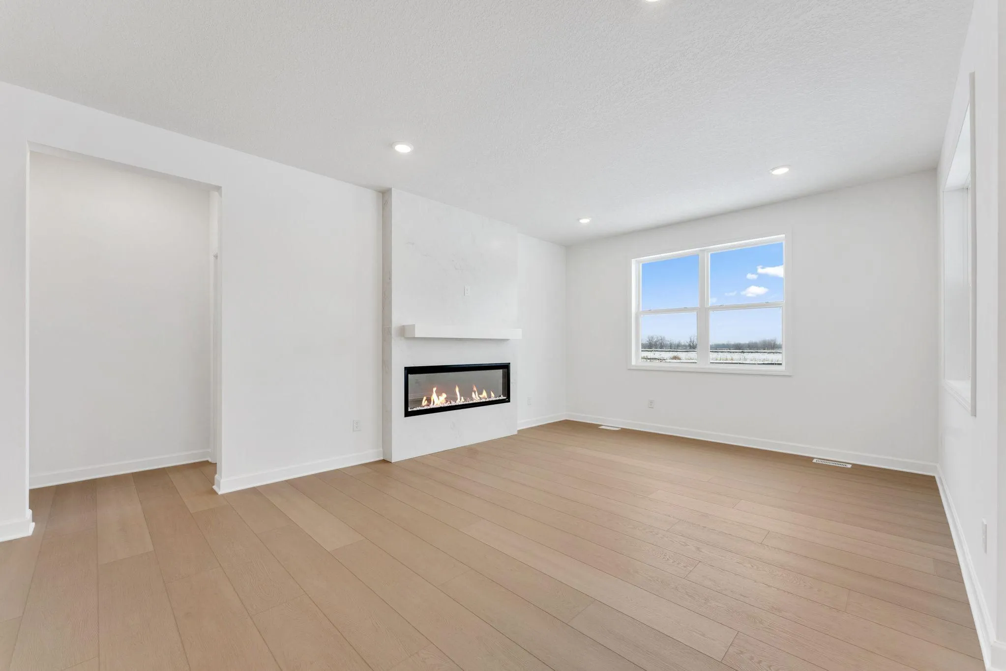 Photo 4 of 2129 Traverse Drive