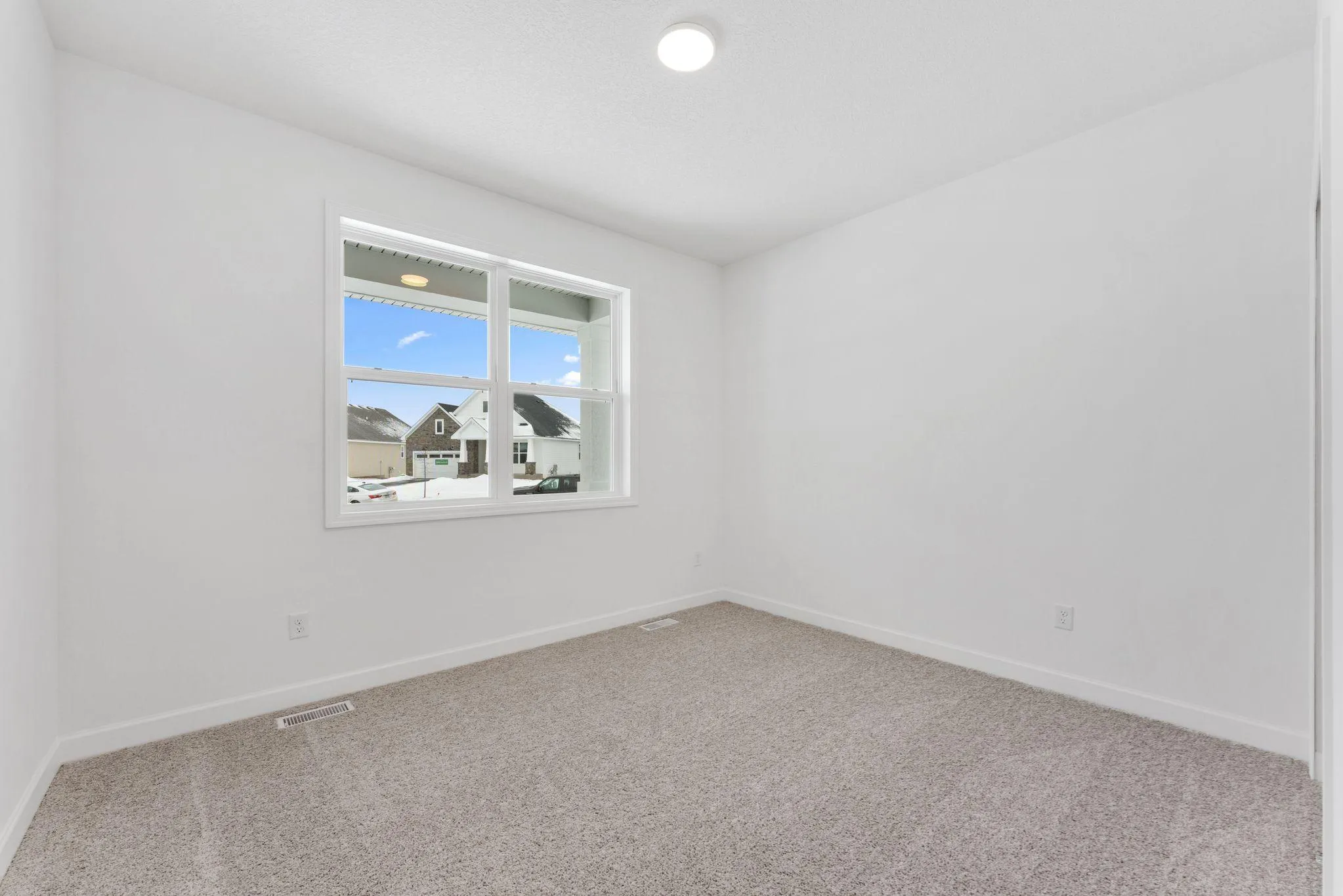 Photo 9 of 2129 Traverse Drive
