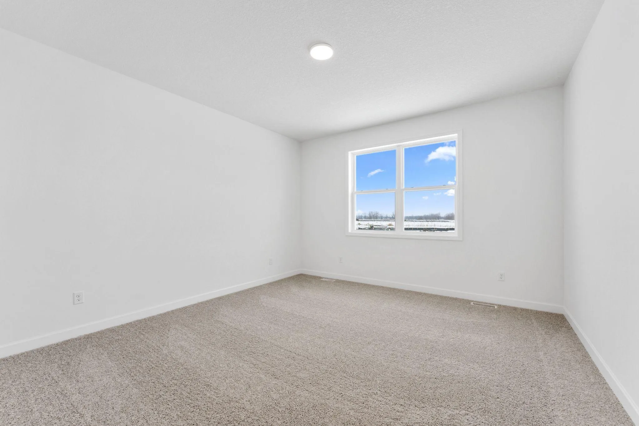Photo 7 of 2129 Traverse Drive