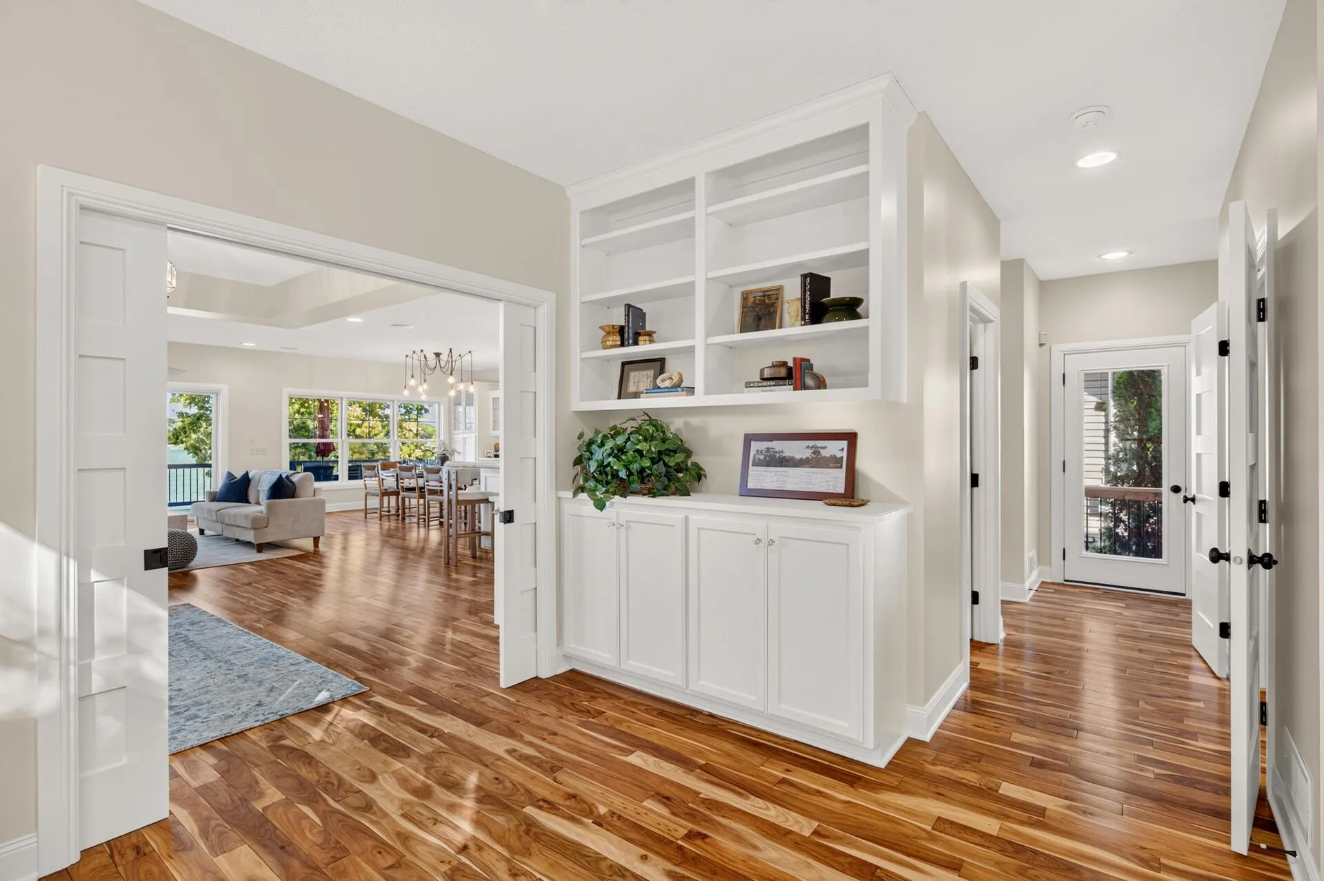 Photo 6 of 5060 Edgewater Drive