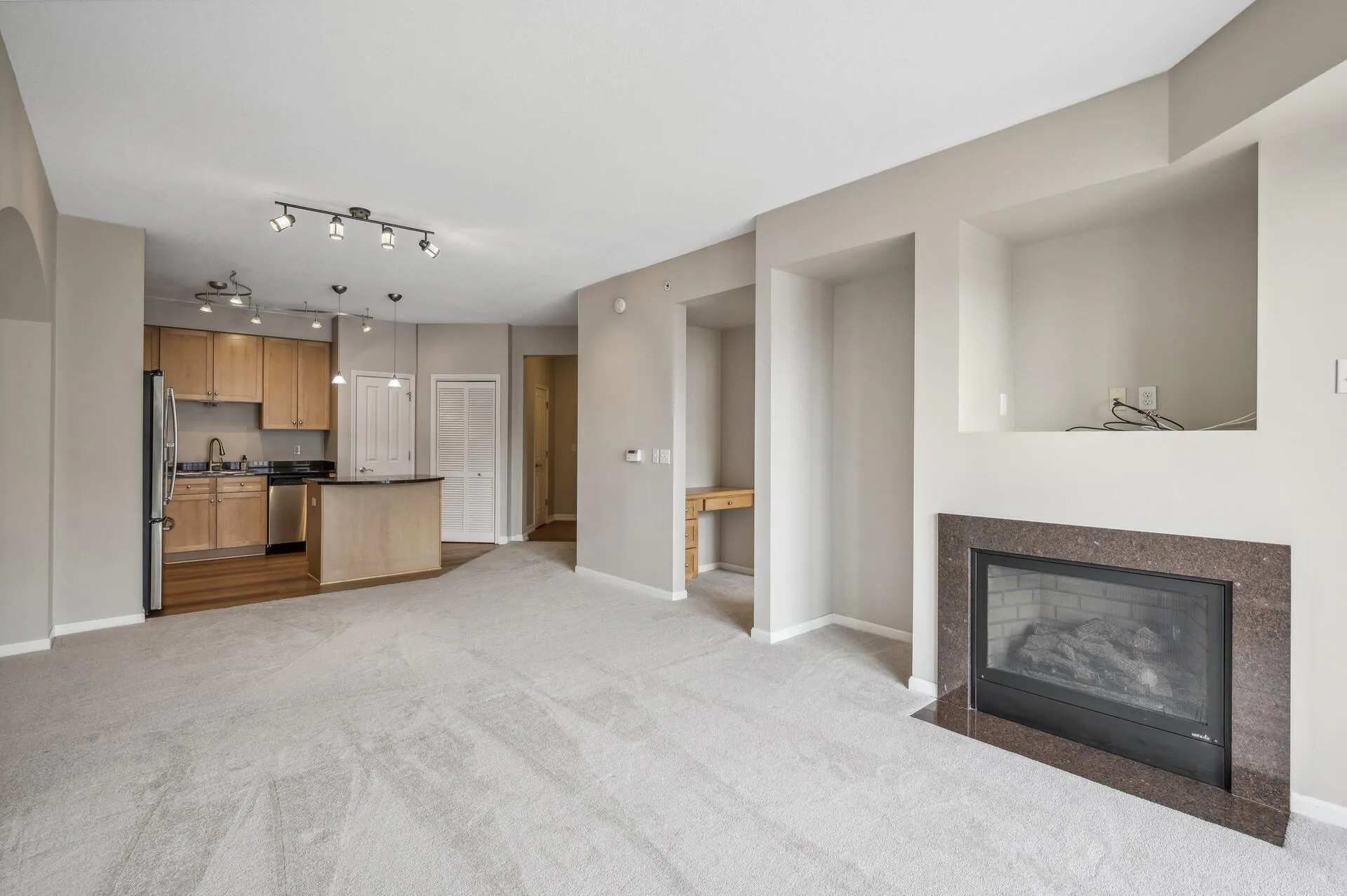 Photo 9 of 500 E Grant Street Unit 1609