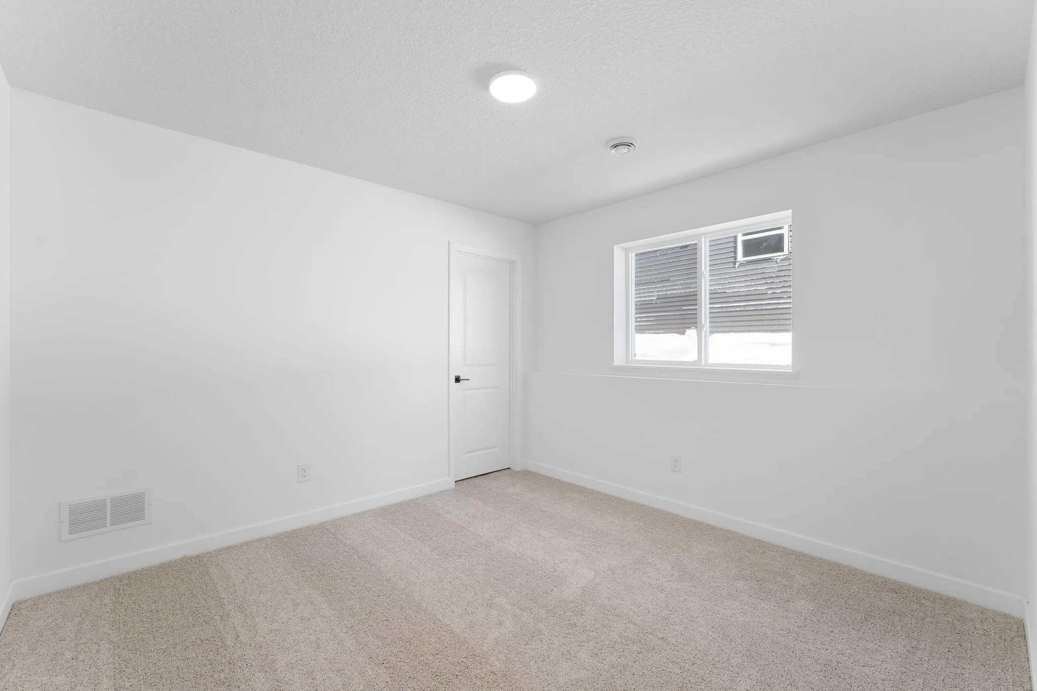 Photo 17 of 1902 Dogwood Court