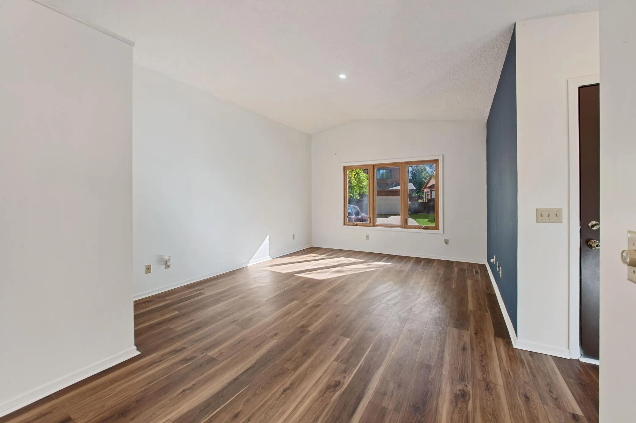 Photo 6 of 5347 Emerald Way