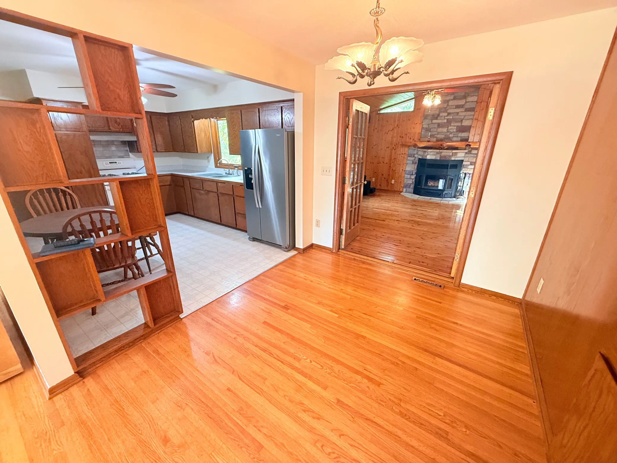 Photo 6 of 3890 Hill Avenue