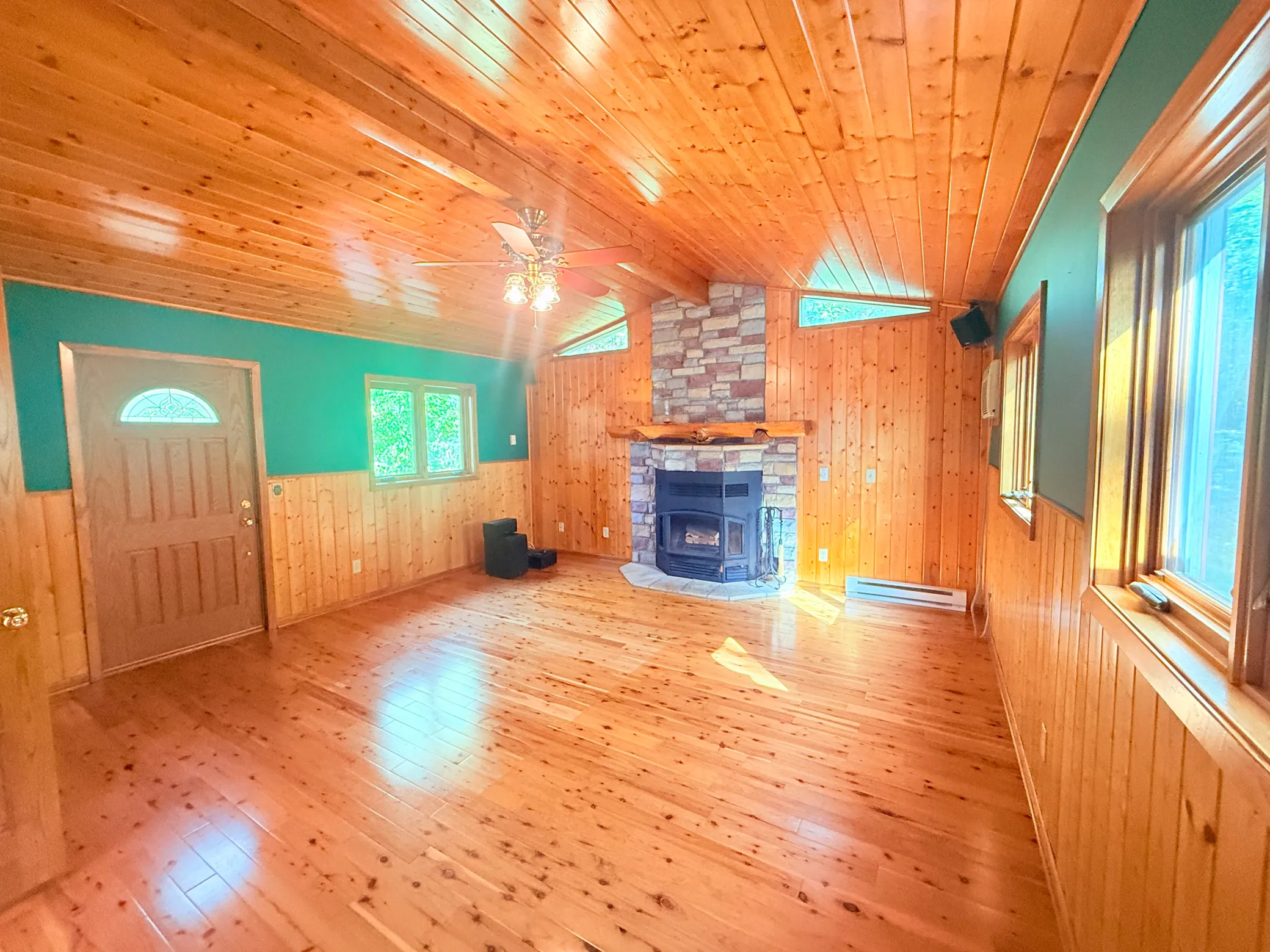 Photo 12 of 3890 Hill Avenue