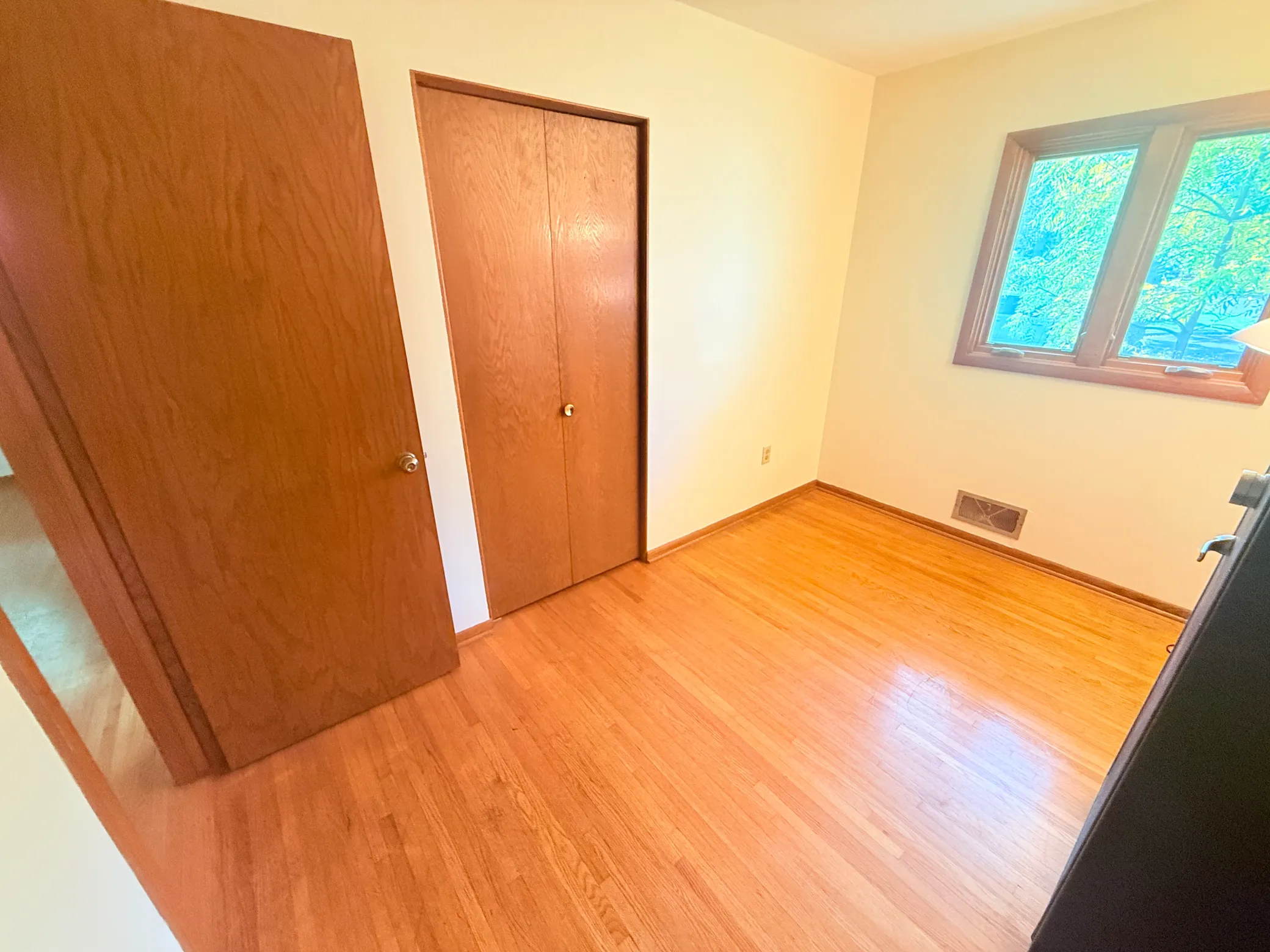 Photo 17 of 3890 Hill Avenue