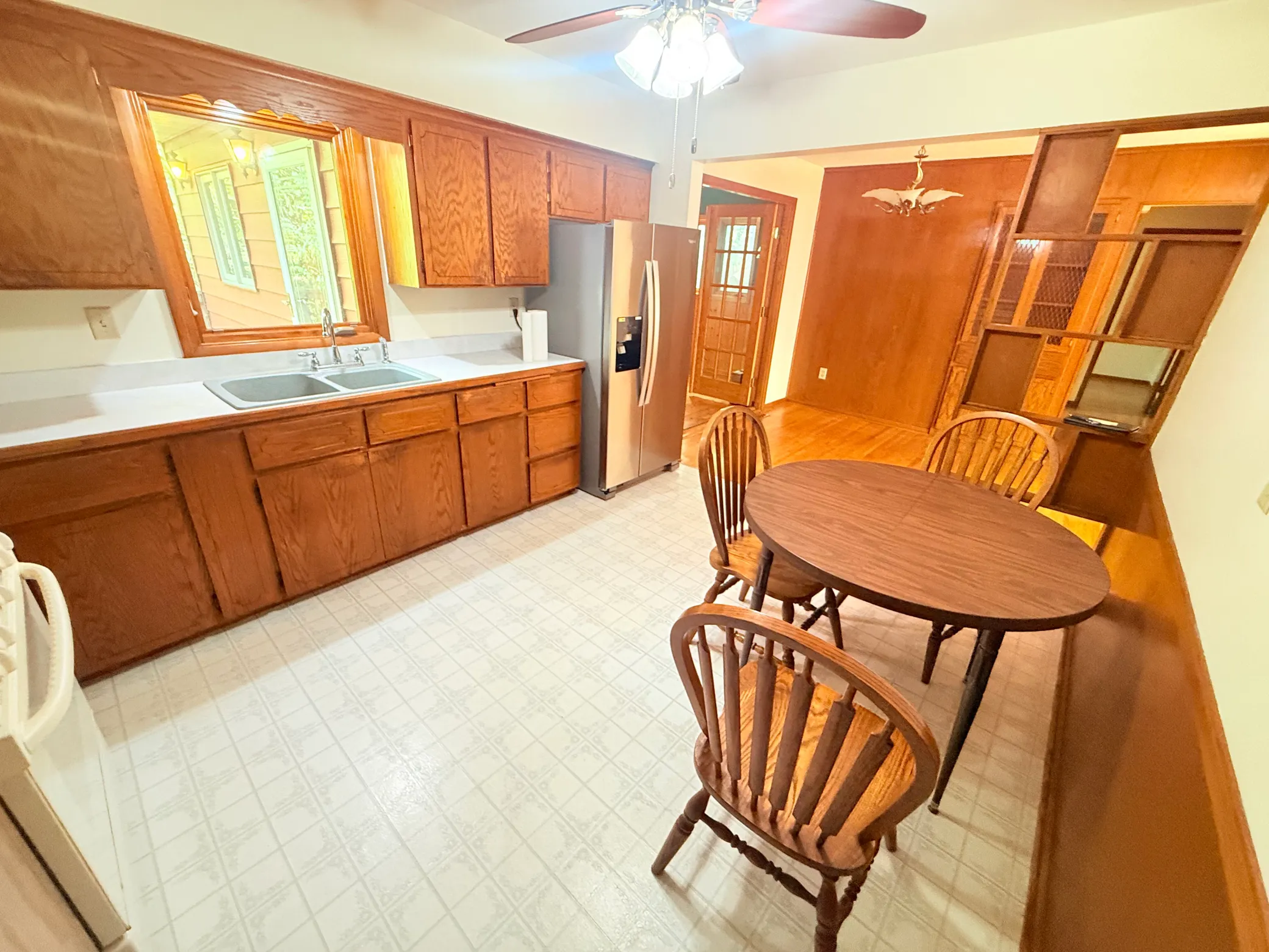 Photo 10 of 3890 Hill Avenue