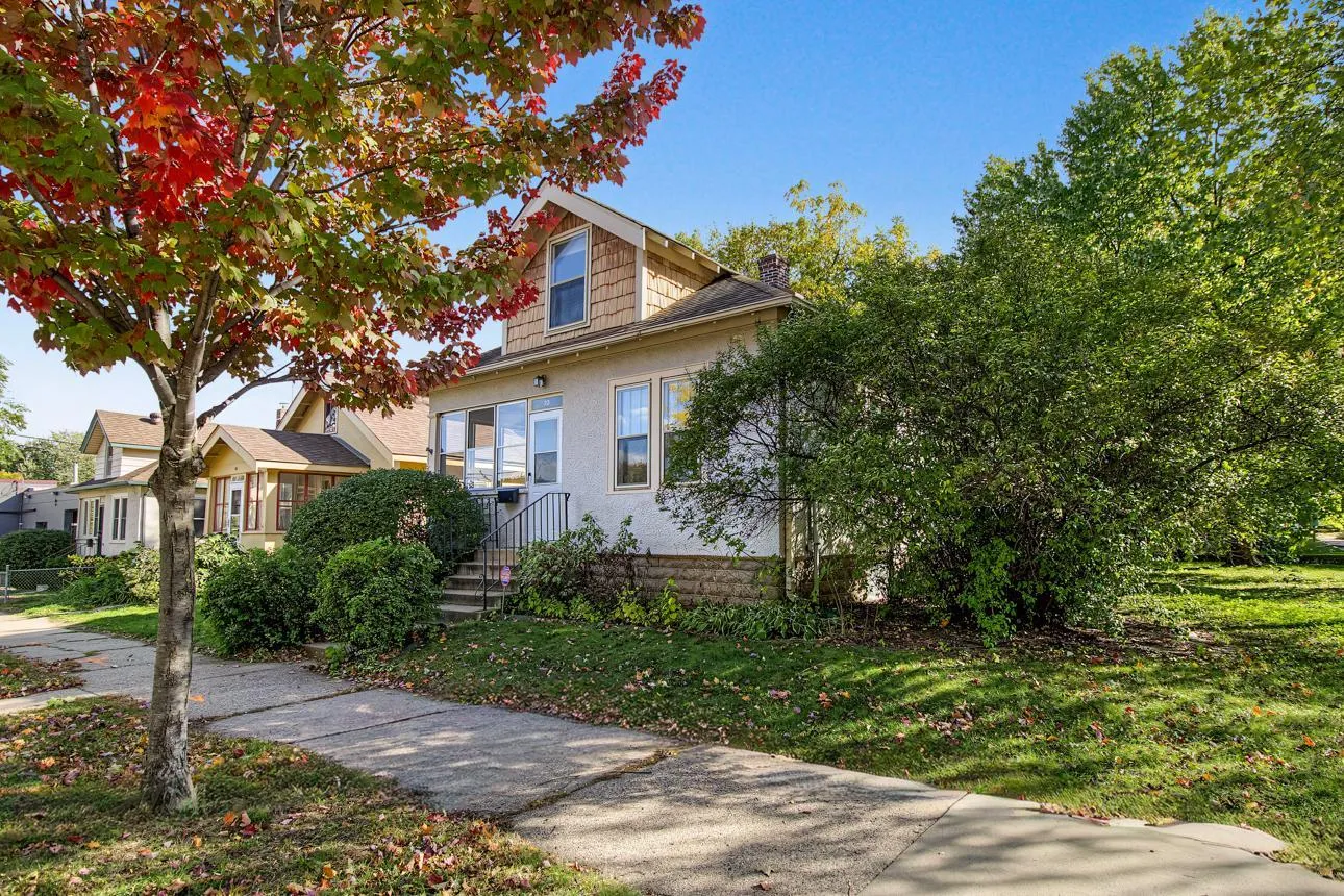 Photo 34 of 23 W 45th Street