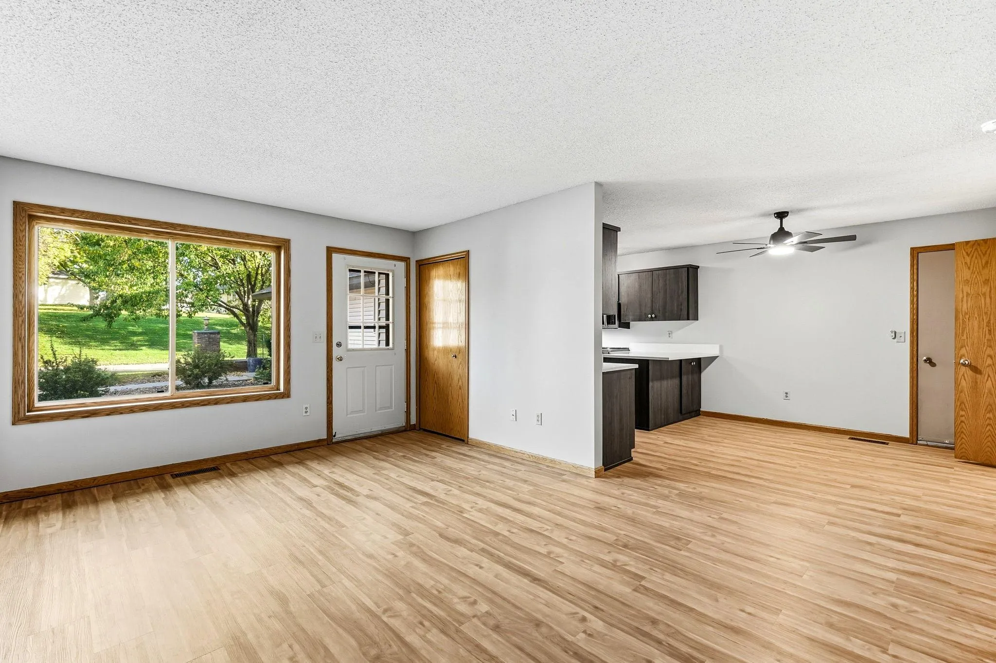 Photo 5 of 5545 Orleans N Lane Unit 6