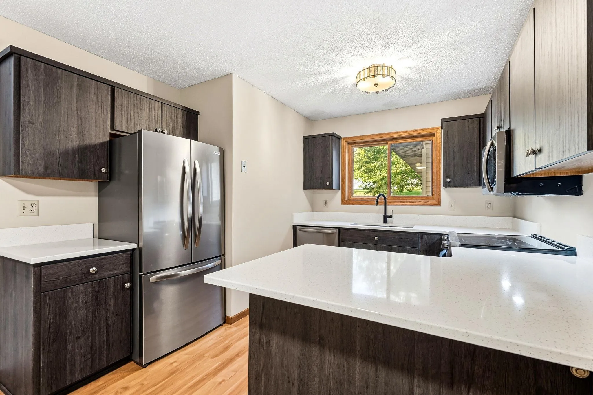 Photo 8 of 5545 Orleans N Lane Unit 6