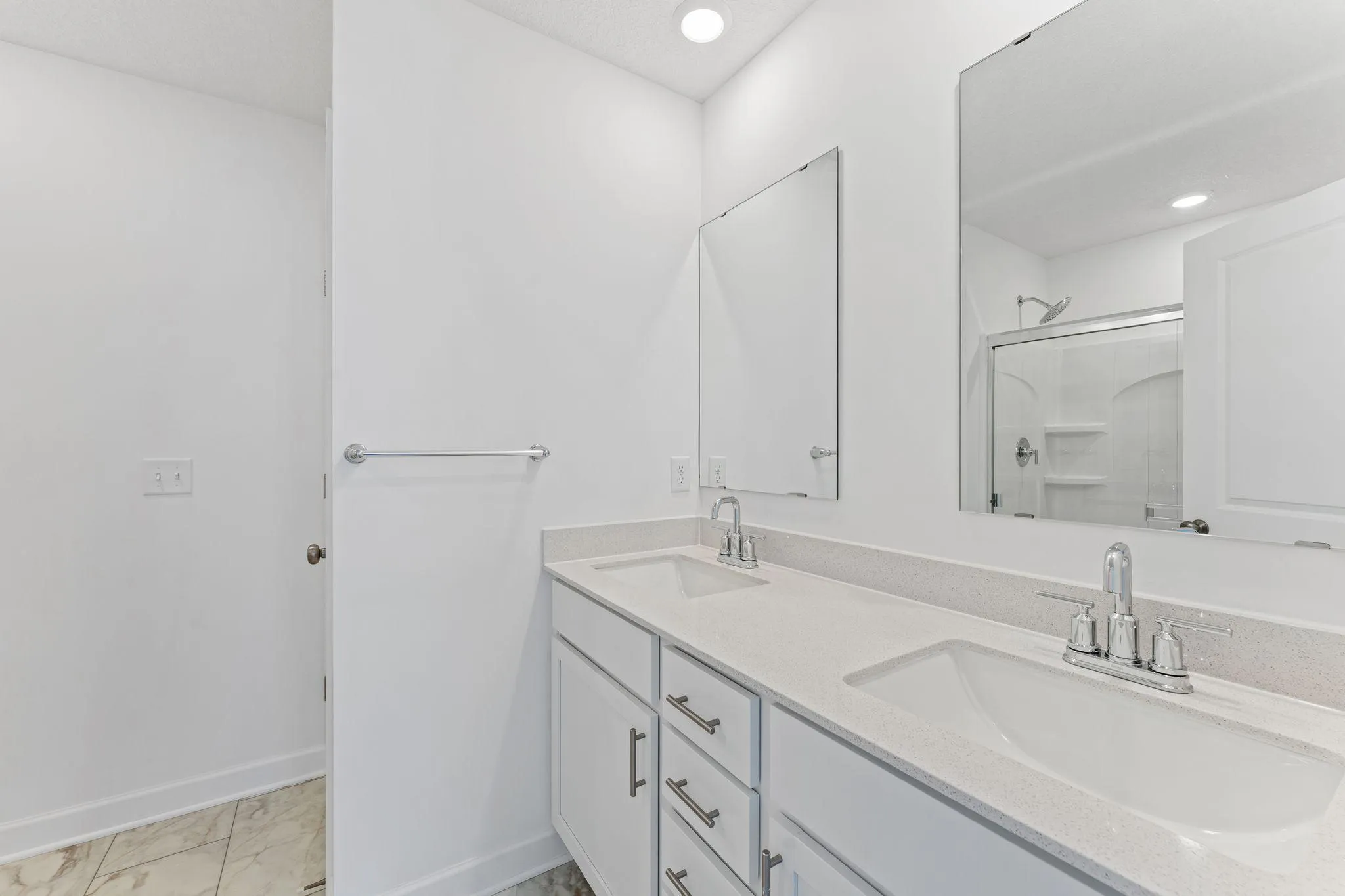Photo 10 of 7242 Langley Ne Avenue