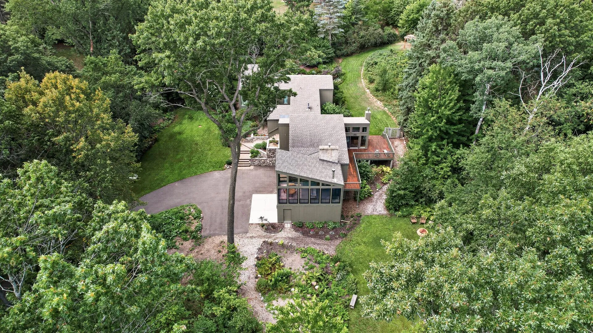 Photo 9 of 15 Nord Circle Road