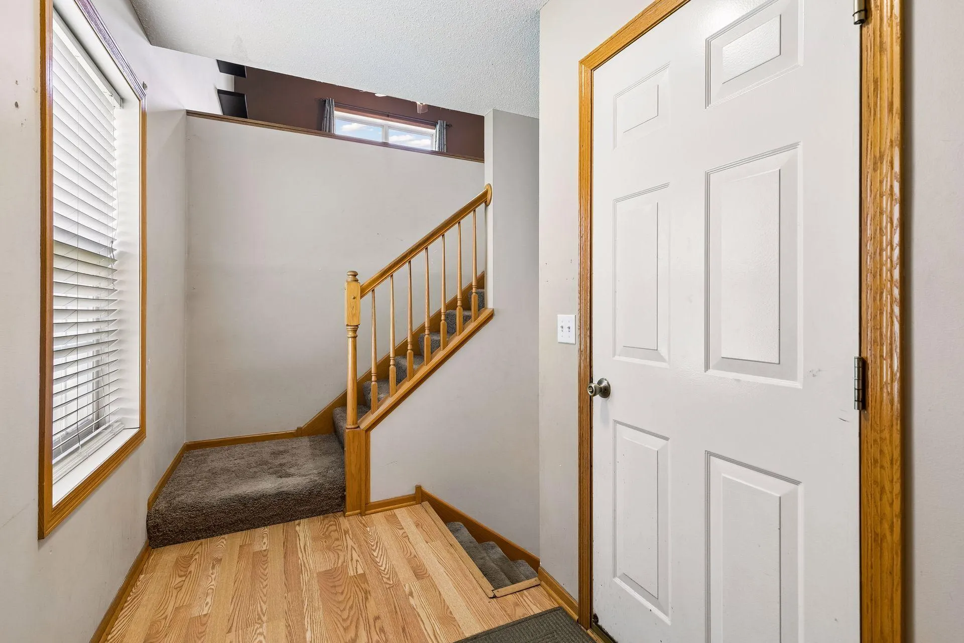 Photo 3 of 15576 Finch Avenue