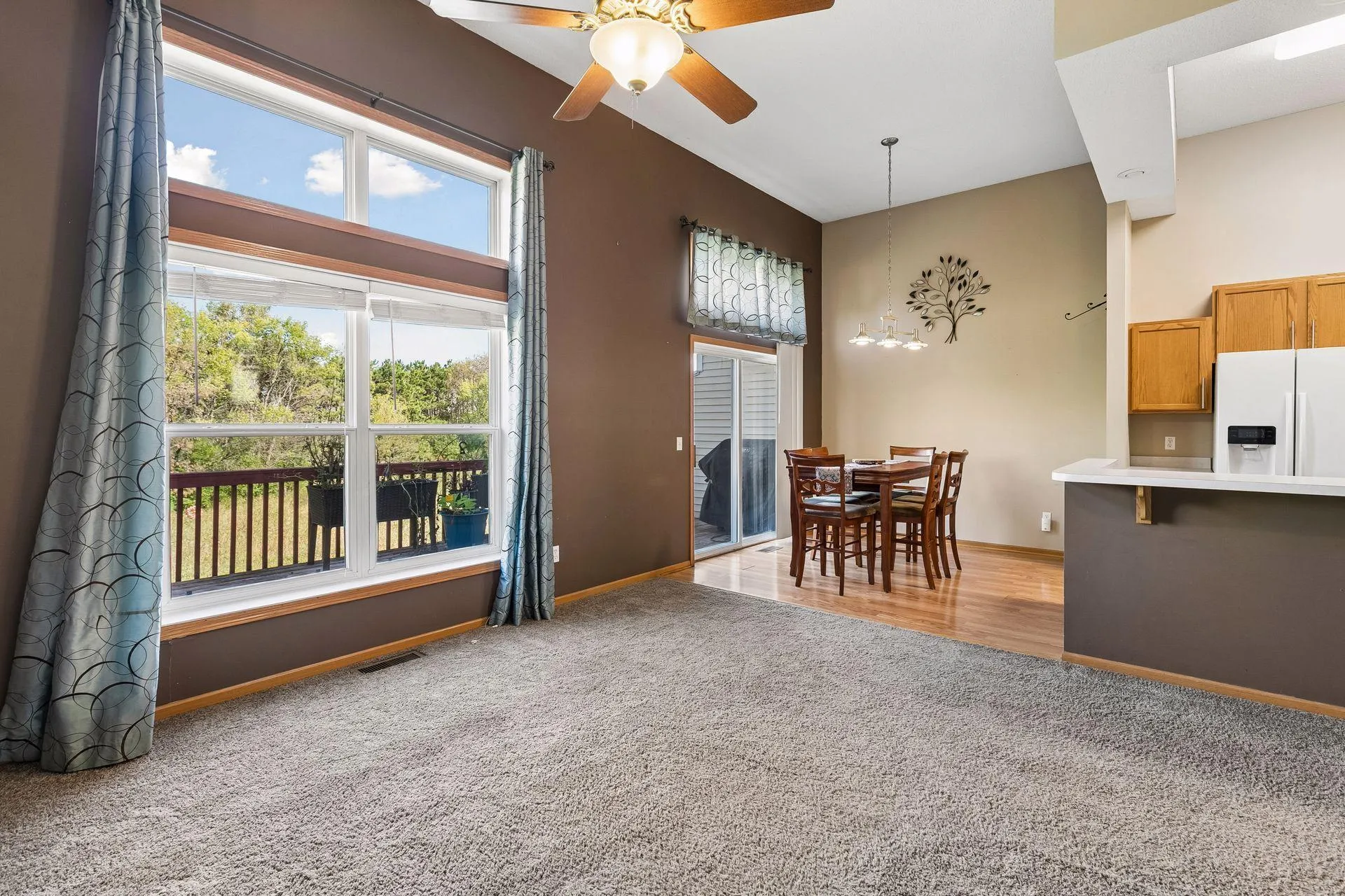 Photo 7 of 15576 Finch Avenue