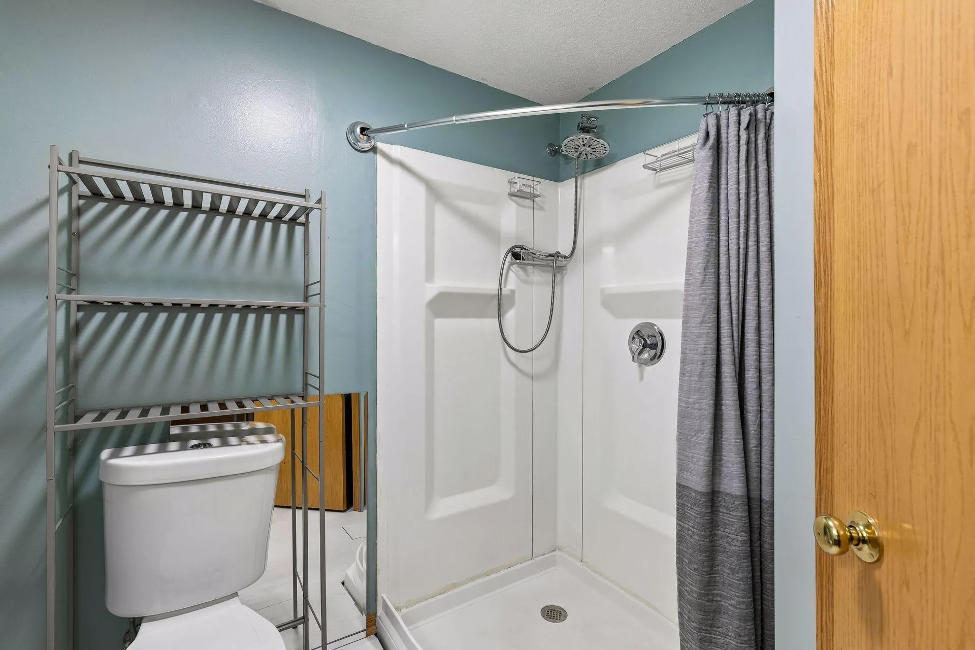 Photo 27 of 15576 Finch Avenue