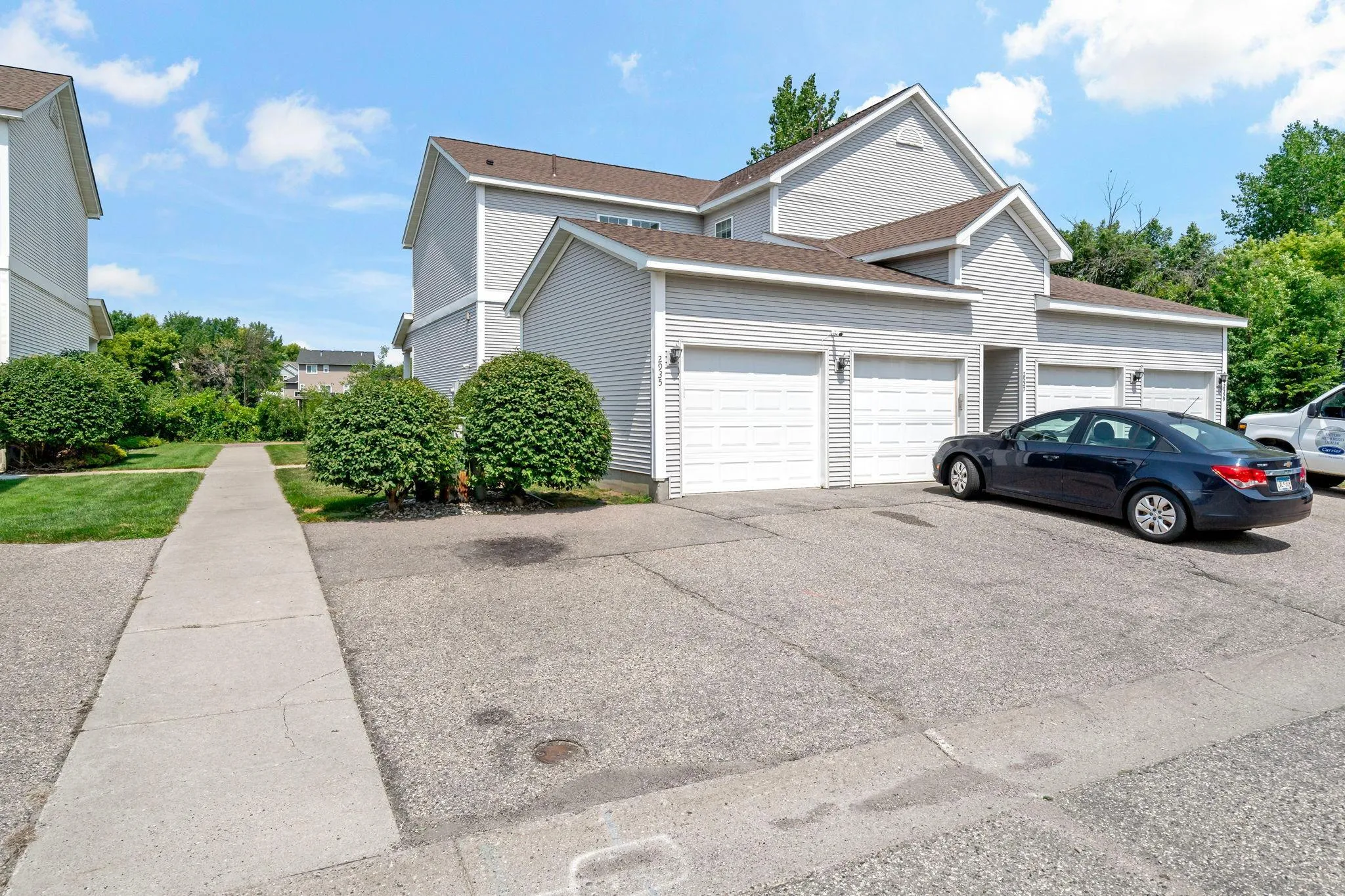 Photo 2 of 2935 Hemingway Drive