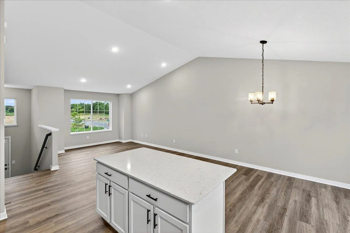 Photo 11 of 37569 Greenway Avenue