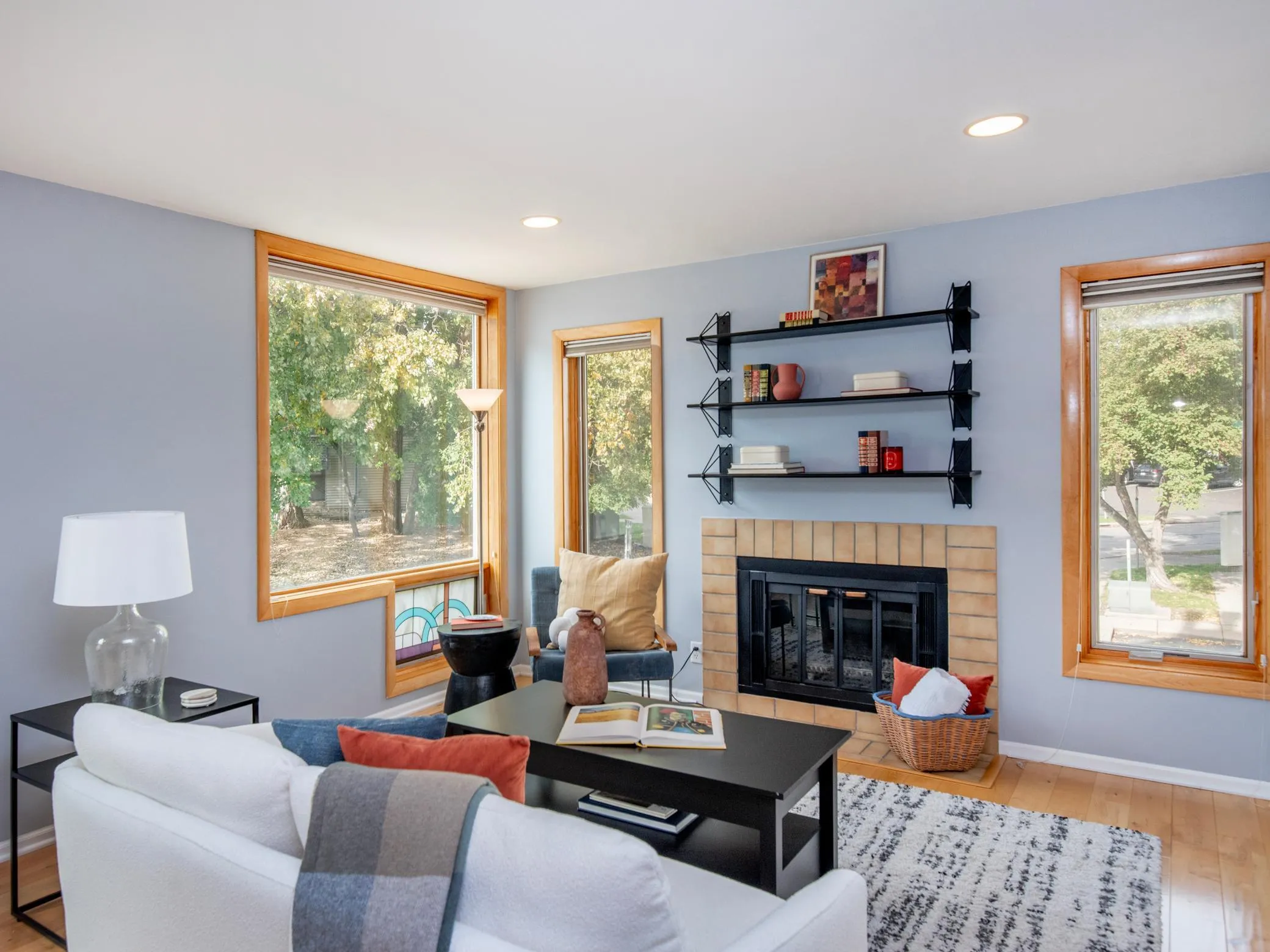 Photo 13 of 3001 Lake Shore Drive Unit A