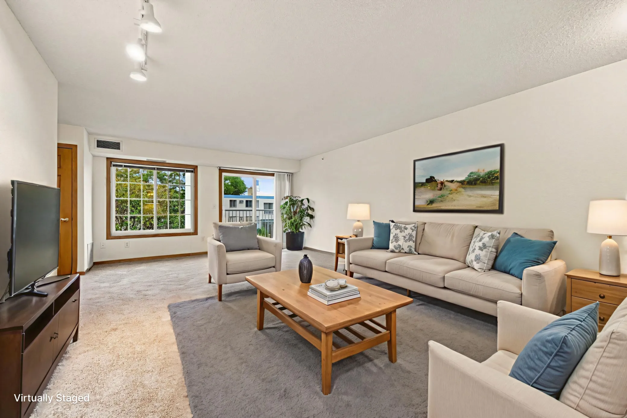Photo 3 of 1600 Arundel Street Unit 300