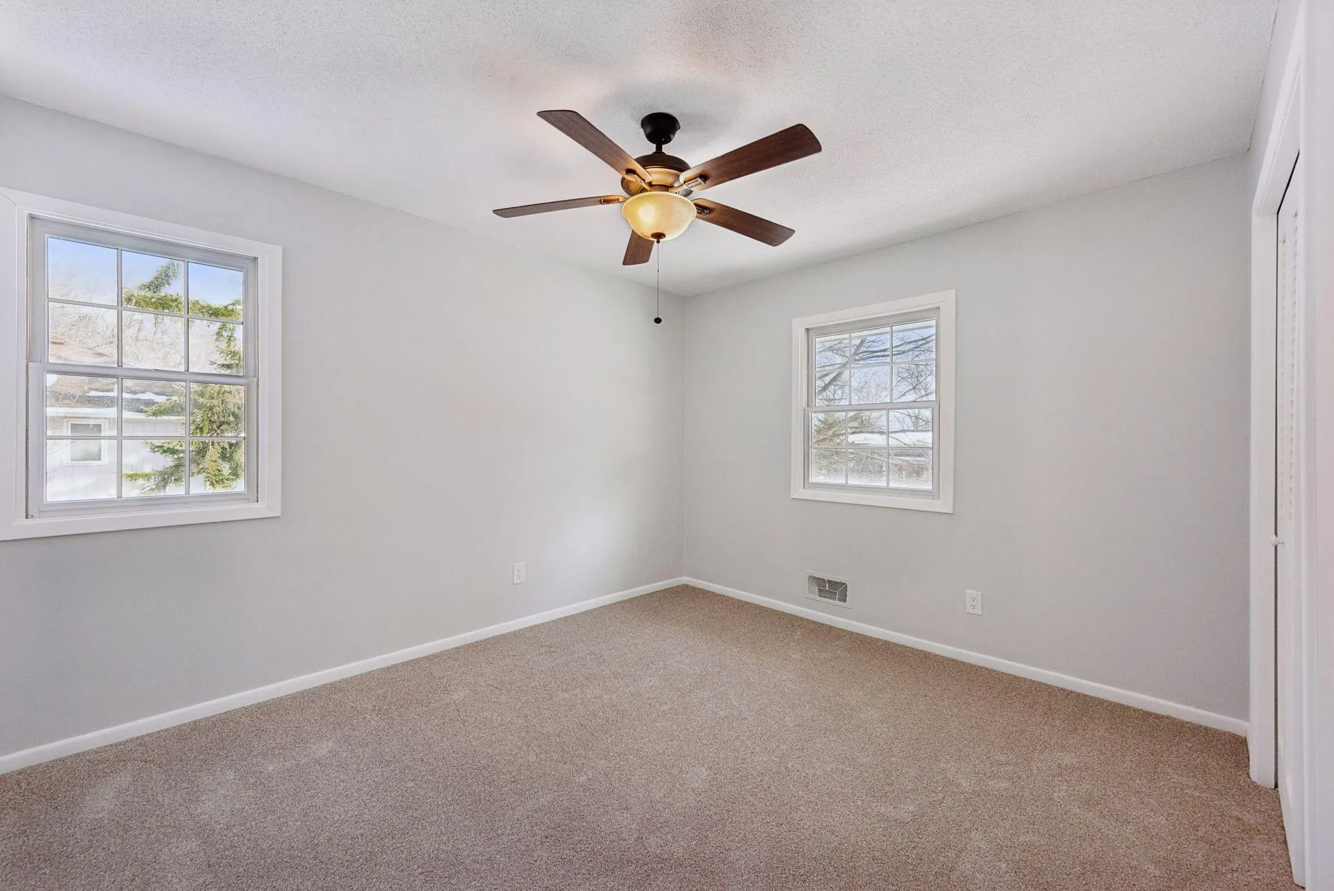 Photo 42 of 5570 & 5580 Shorewood Lane