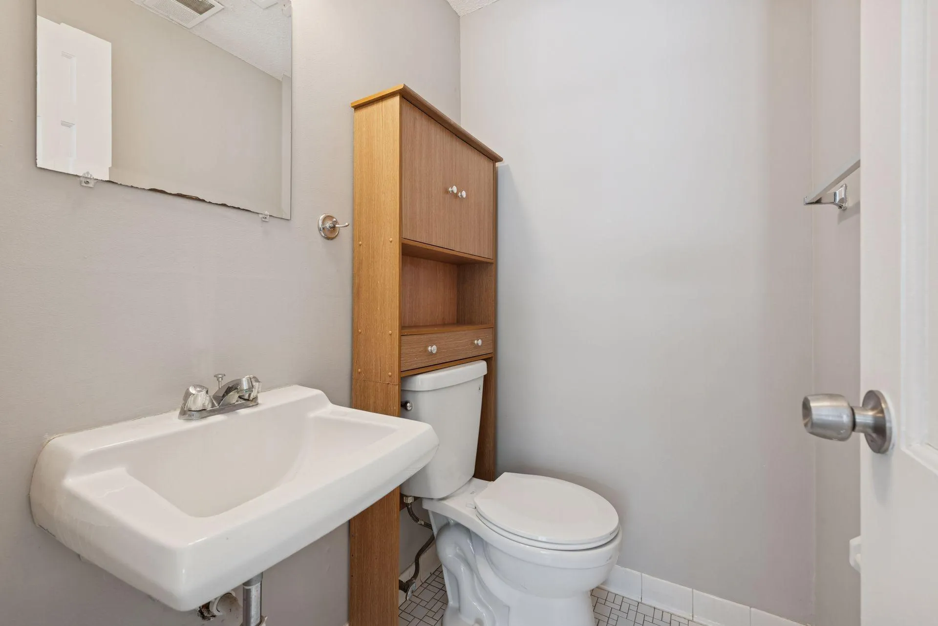 Photo 17 of 5570 & 5580 Shorewood Lane