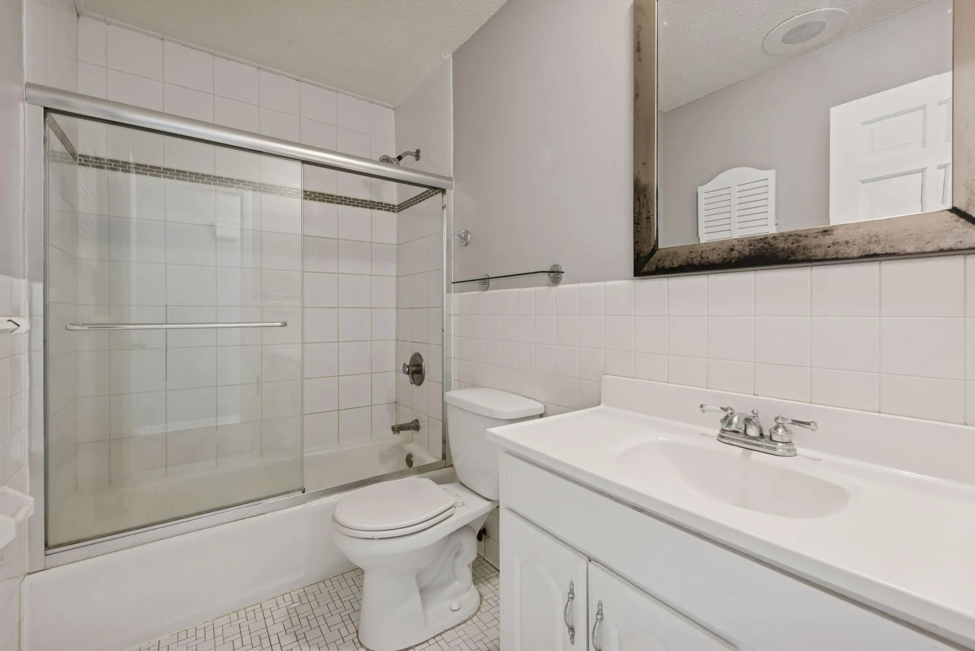 Photo 21 of 5570 & 5580 Shorewood Lane