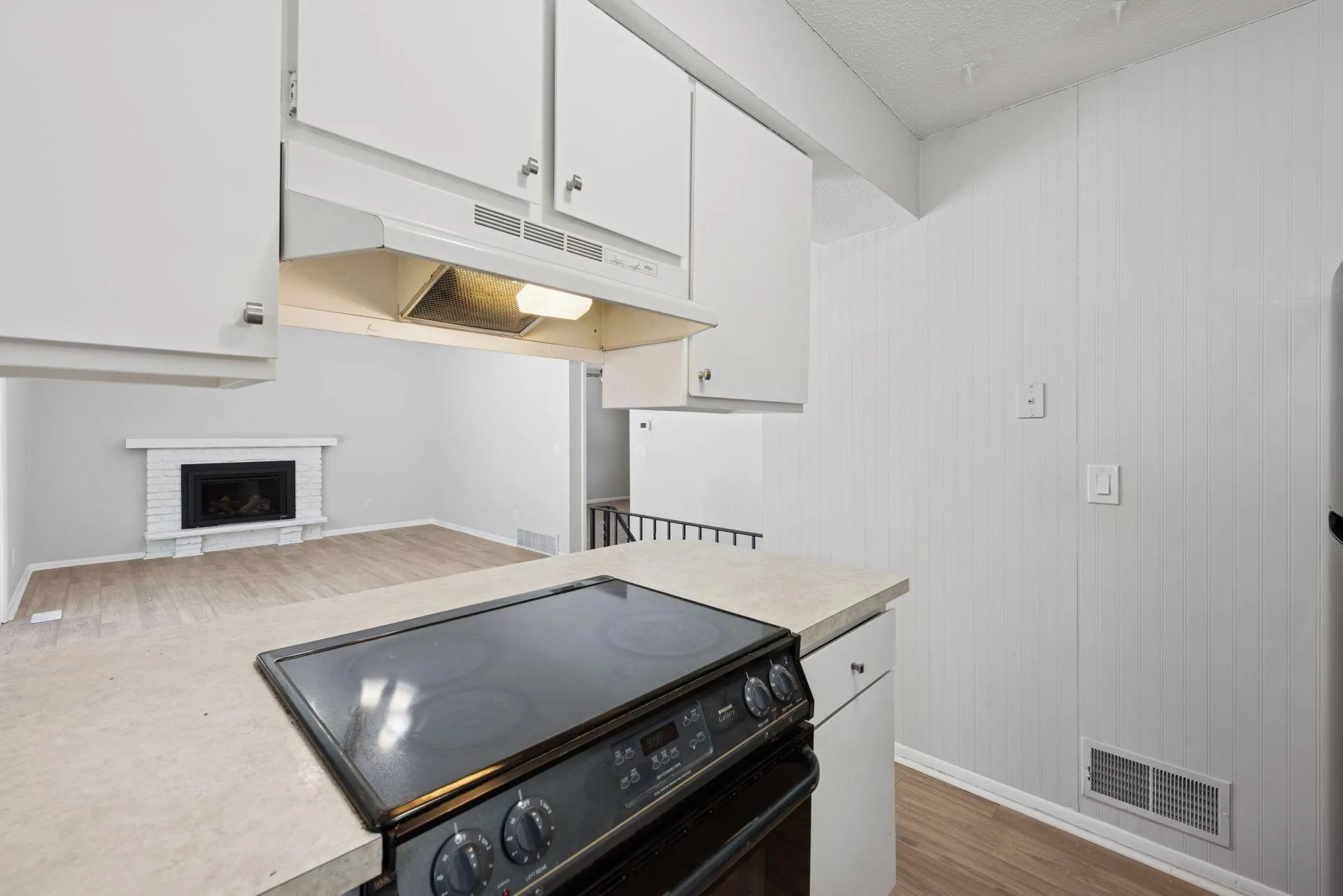 Photo 41 of 5570 & 5580 Shorewood Lane