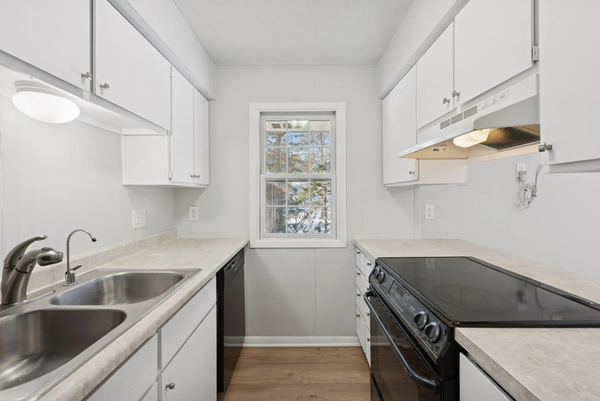 Photo 39 of 5570 & 5580 Shorewood Lane