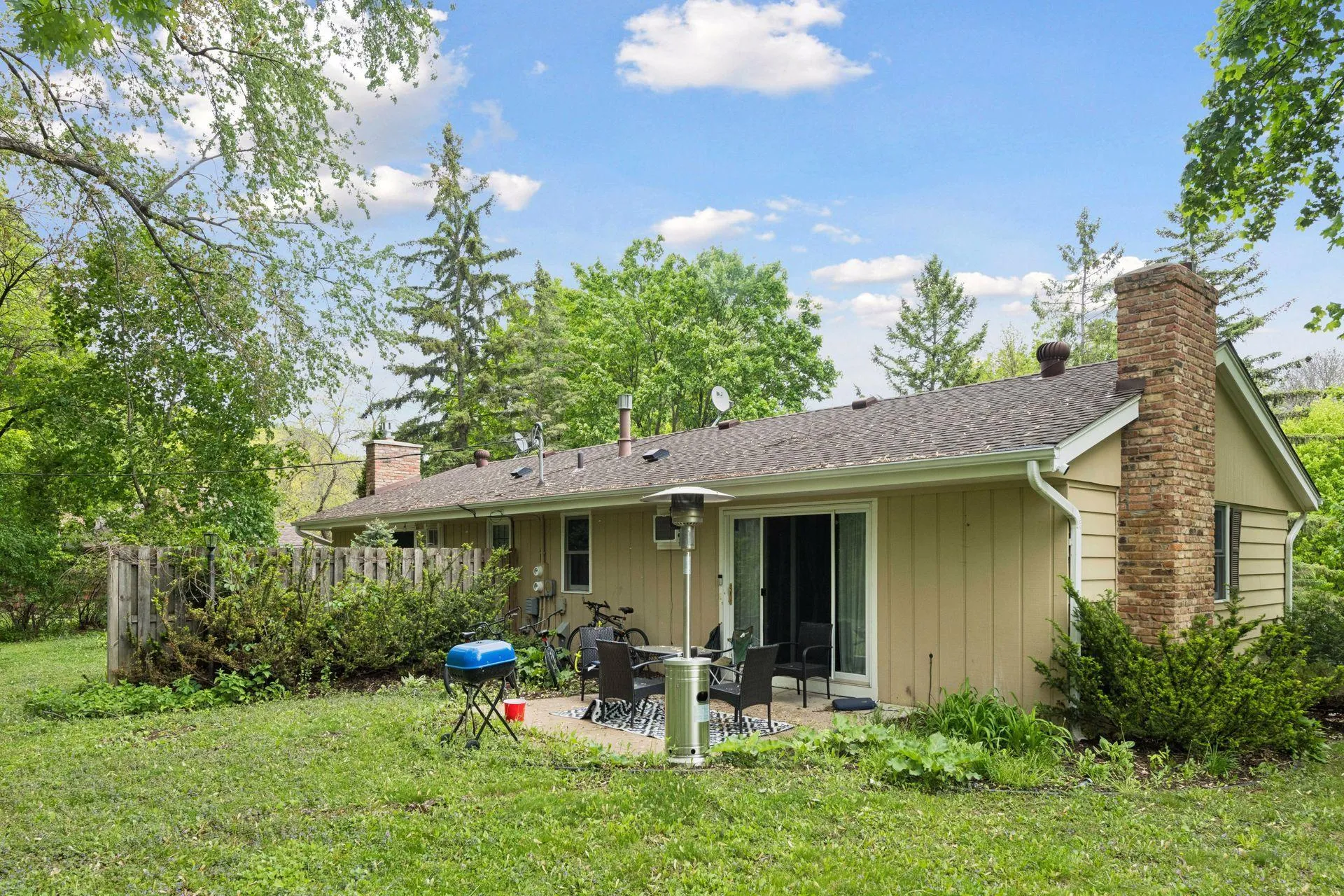 Photo 48 of 5570 & 5580 Shorewood Lane