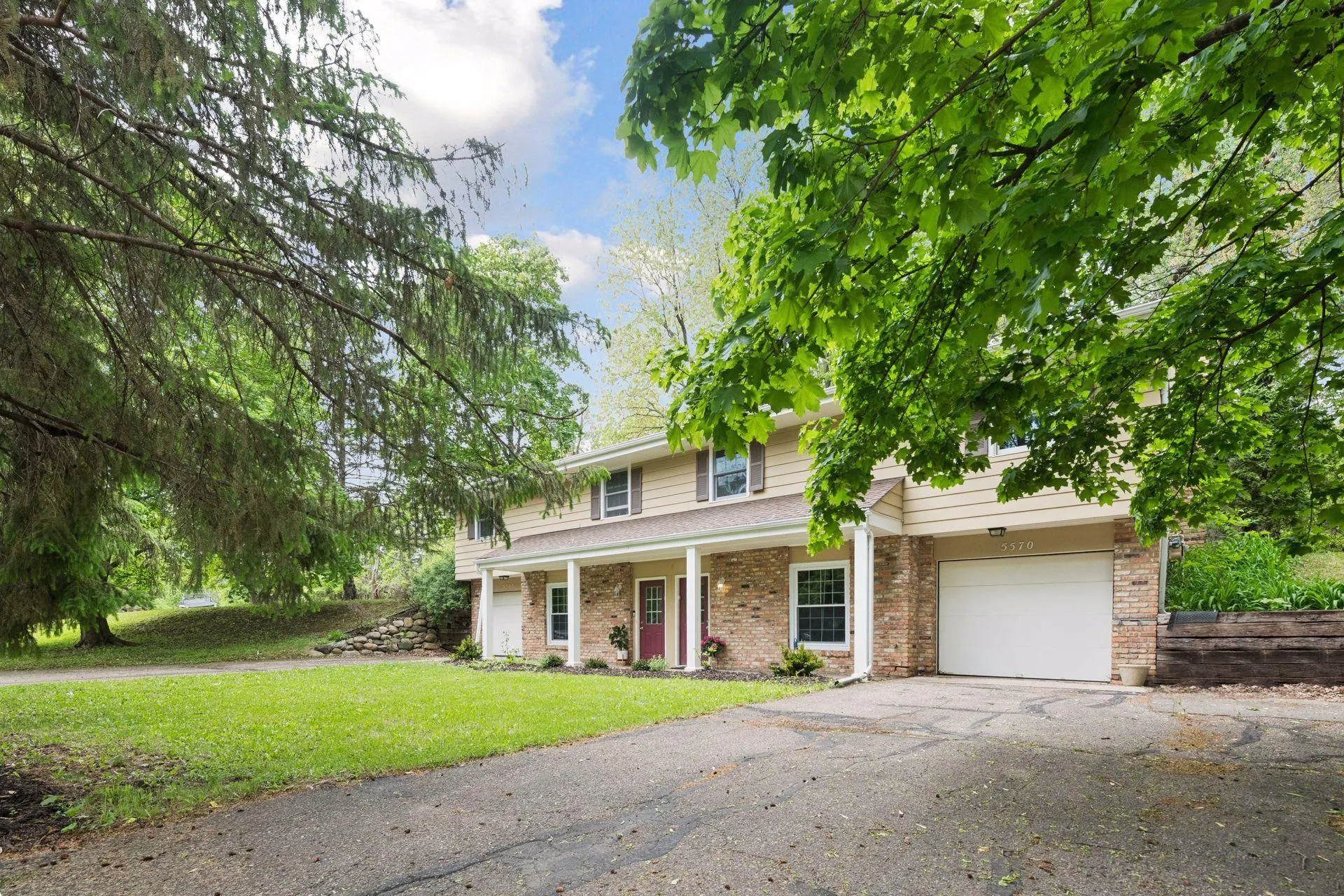 Photo 52 of 5570 & 5580 Shorewood Lane