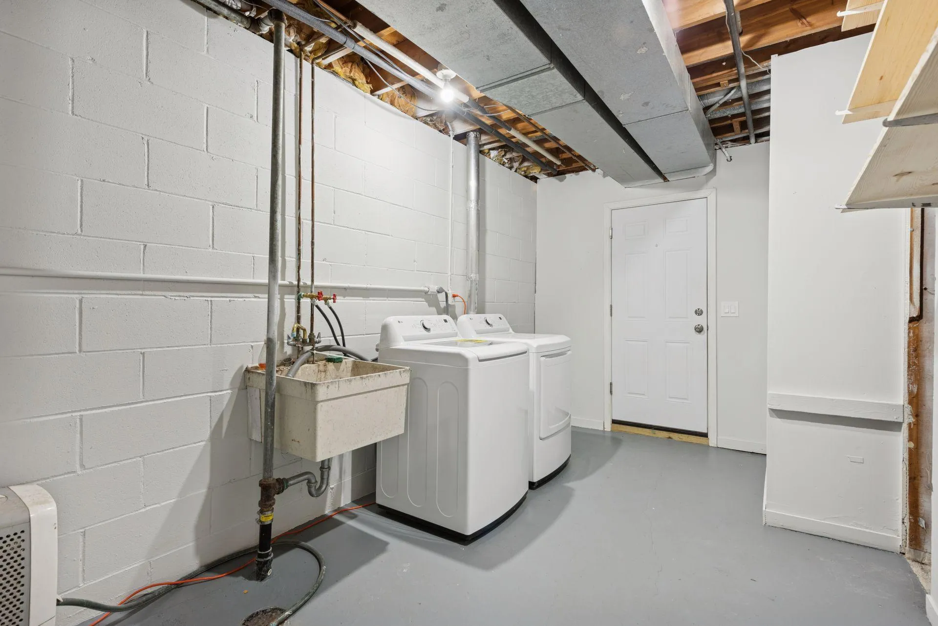 Photo 31 of 5570 & 5580 Shorewood Lane