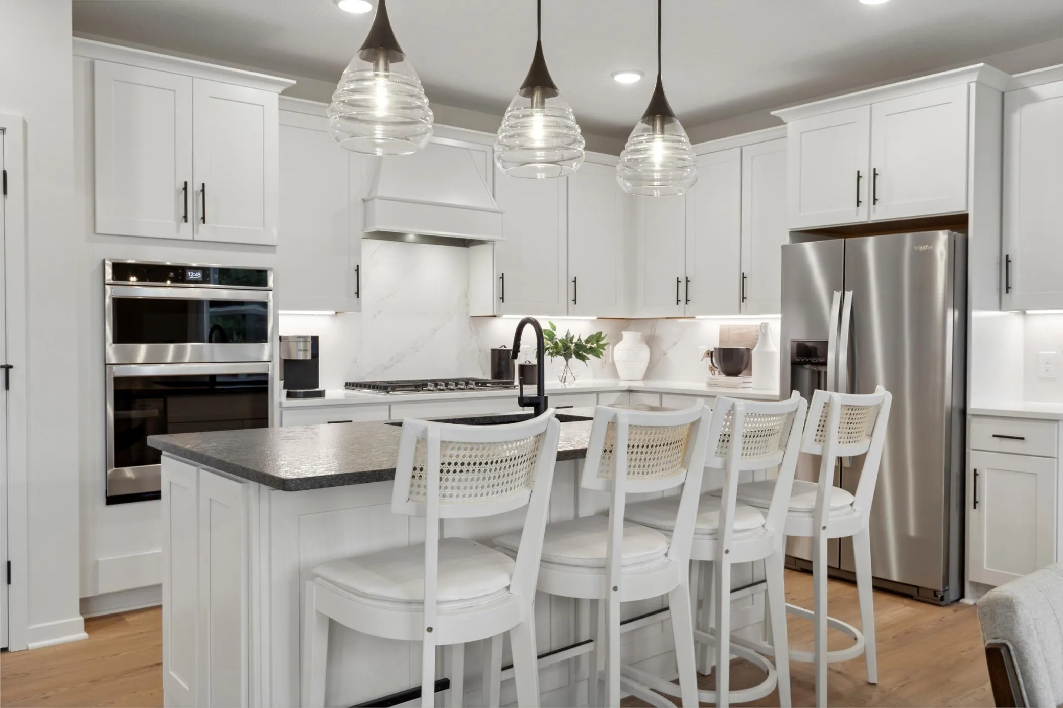 Photo 6 of 6145 Goodview Avenue
