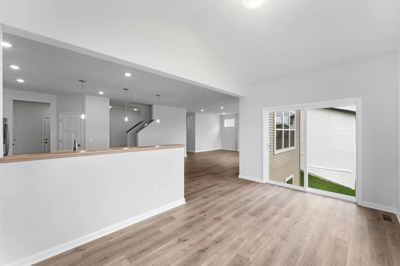 Photo 5 of 1026 Oakwood Lane