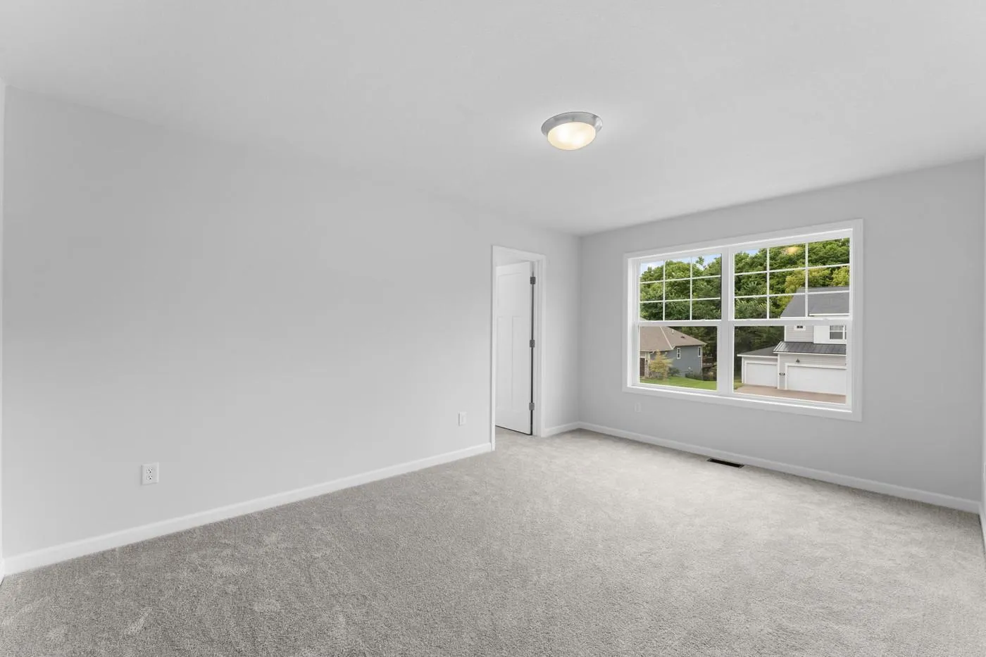 Photo 10 of 1026 Oakwood Lane