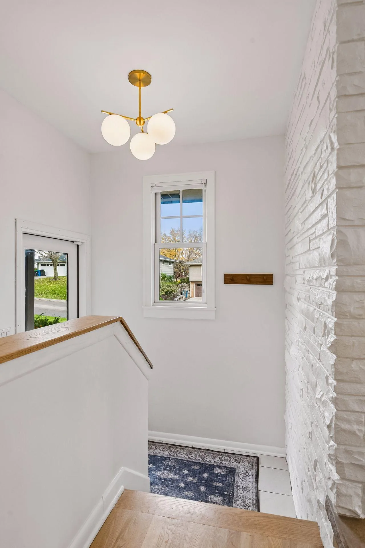 Photo 3 of 5201 Birchcrest Drive
