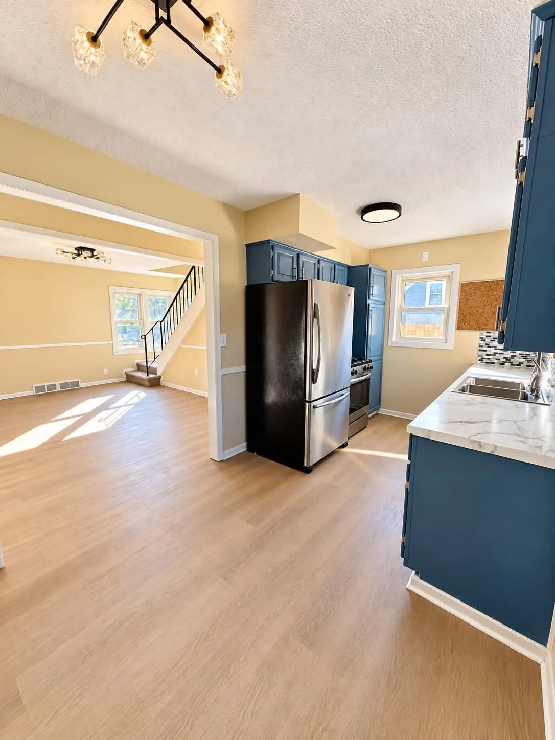 Photo 17 of 2057 Sherwood Avenue