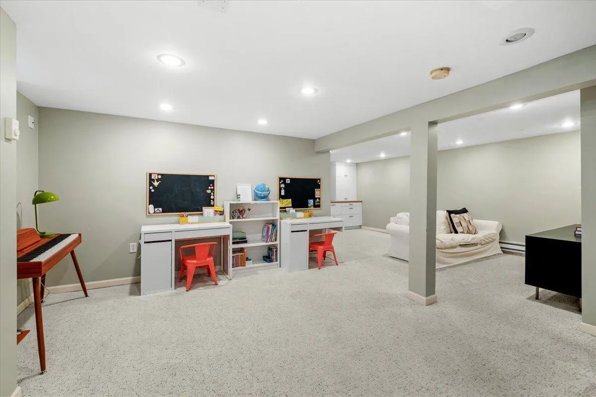 Photo 33 of 1753 Bayard Avenue
