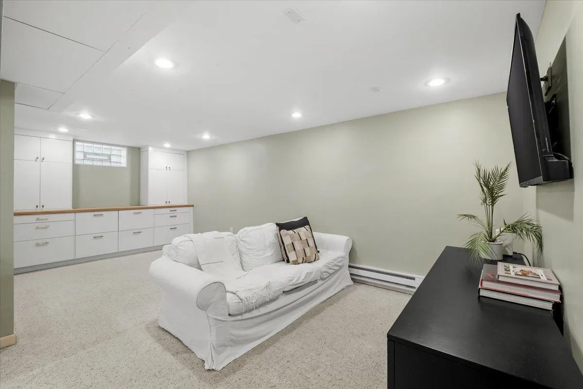 Photo 31 of 1753 Bayard Avenue