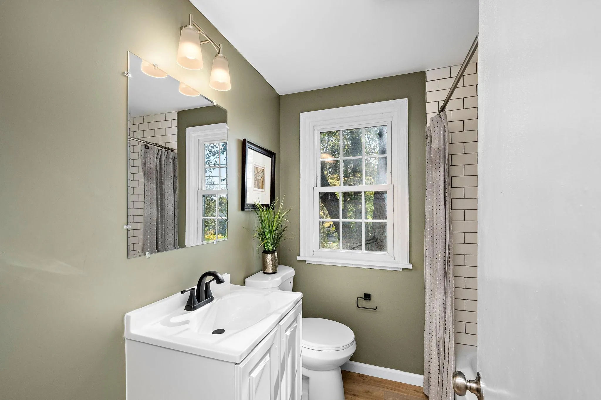Photo 14 of 2338 15th E Avenue