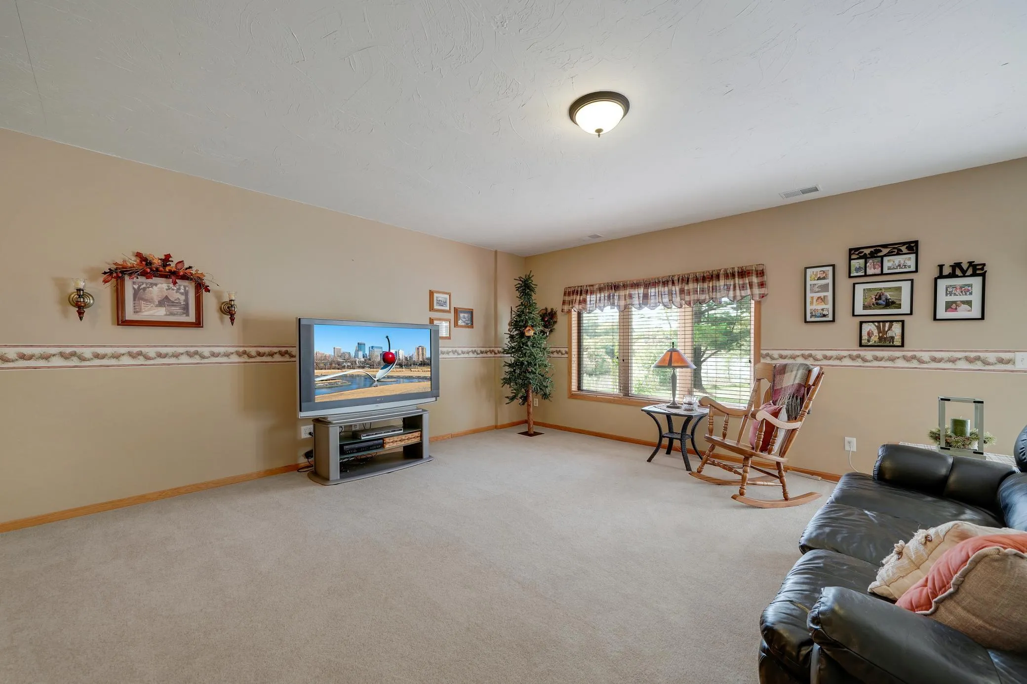 Photo 26 of 15171 Claret Circle