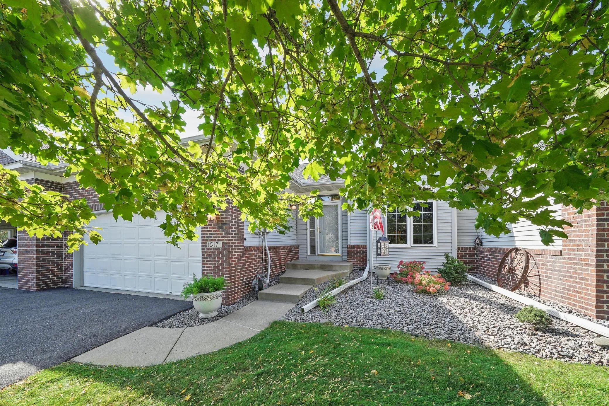 Photo 5 of 15171 Claret Circle