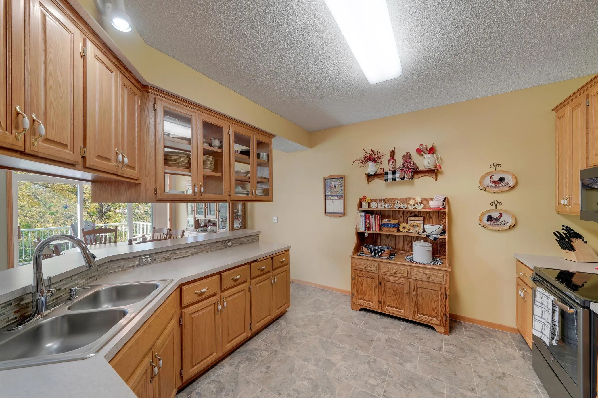 Photo 11 of 15171 Claret Circle