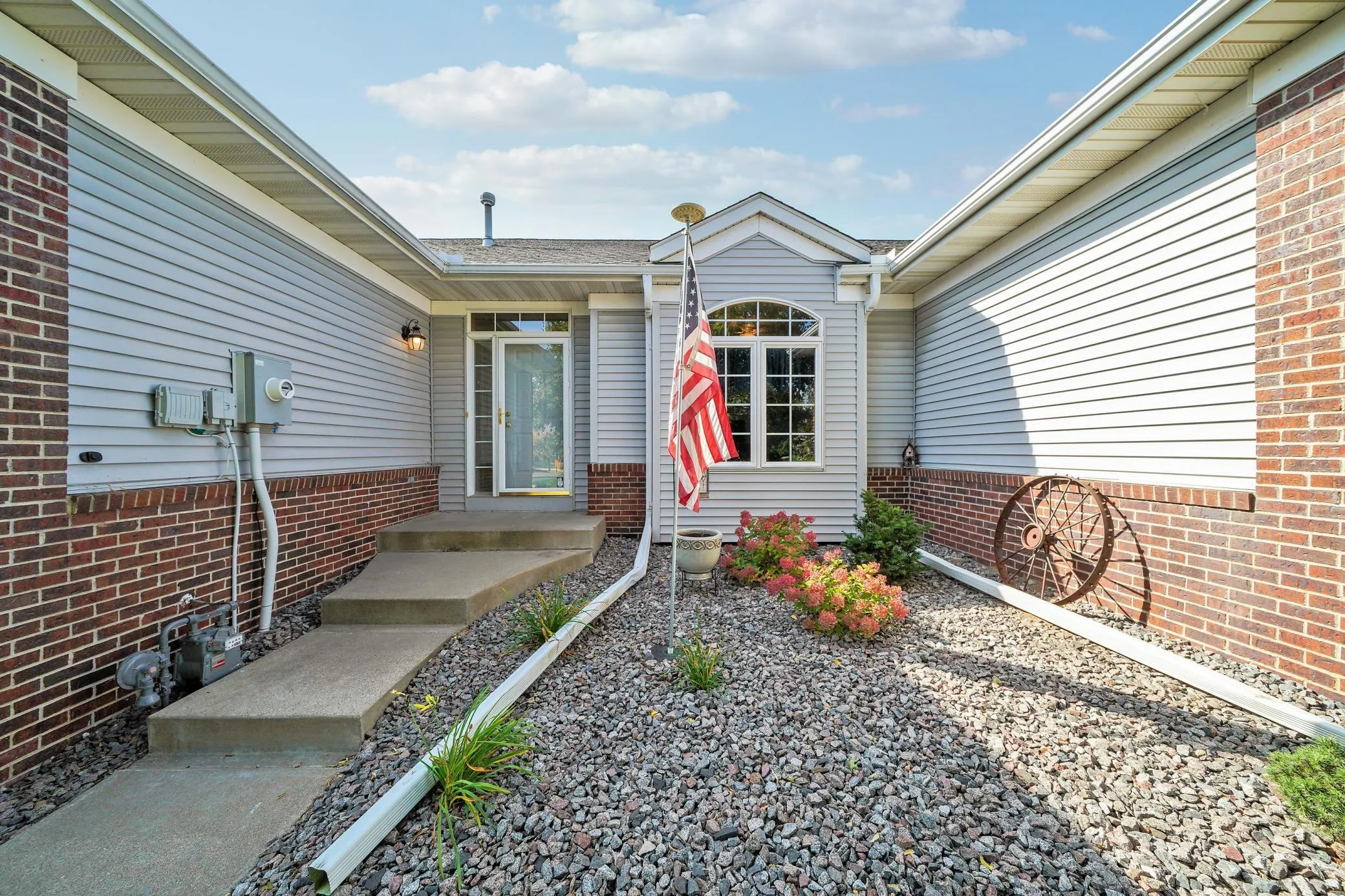 Photo 4 of 15171 Claret Circle