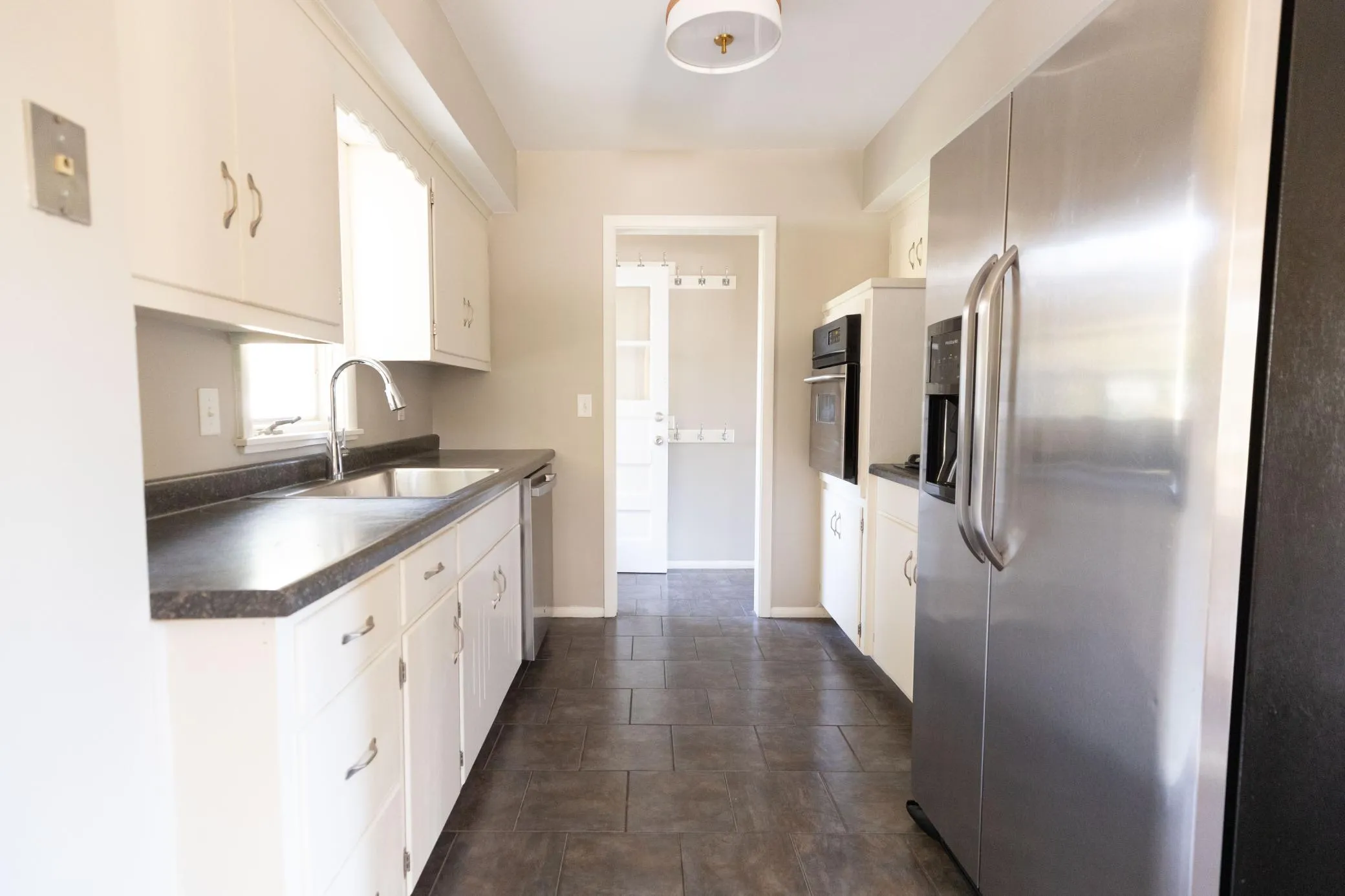 Photo 6 of 625 Rosswood Lane