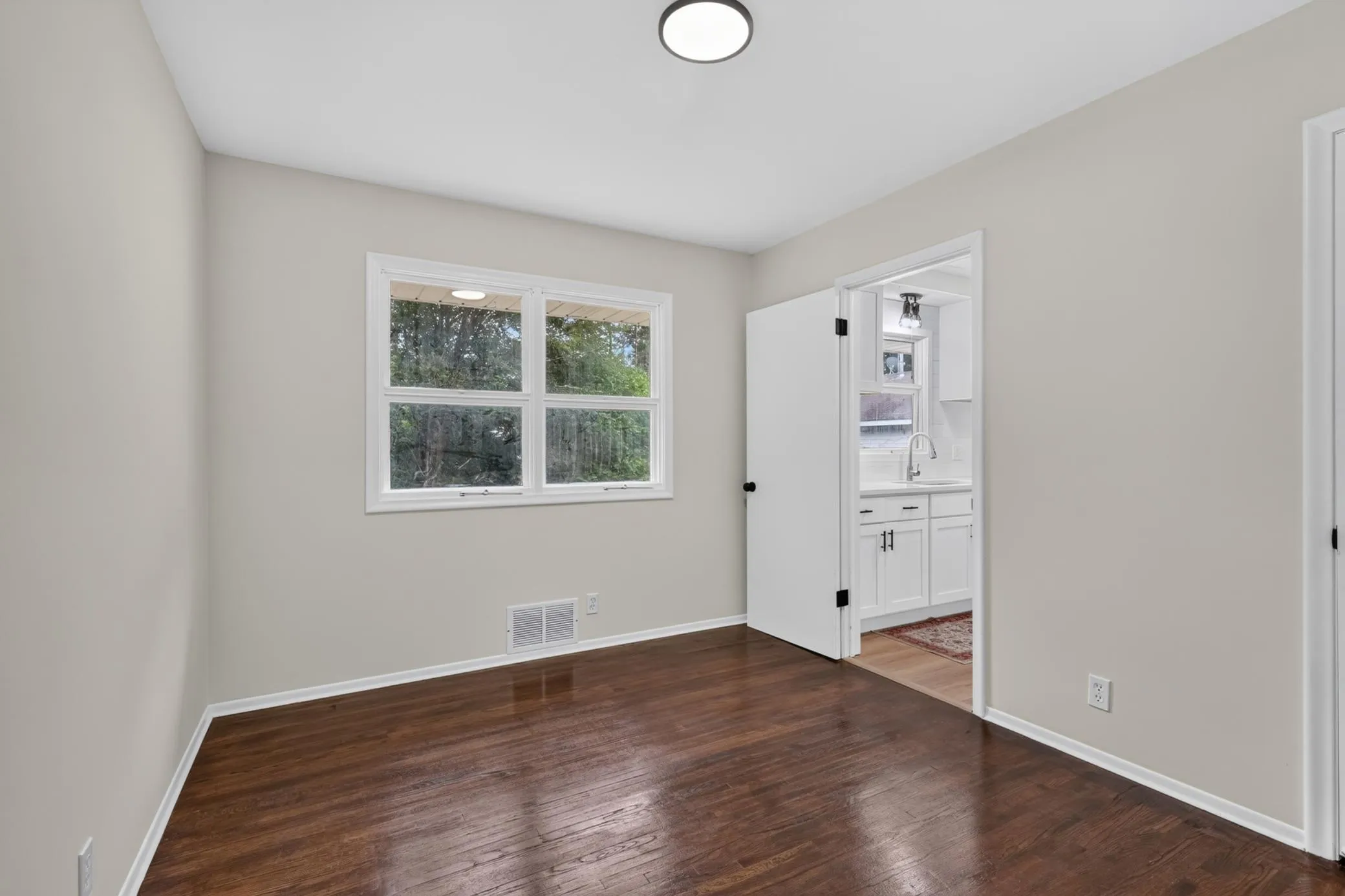 Photo 13 of 1211 Sunnyside Drive