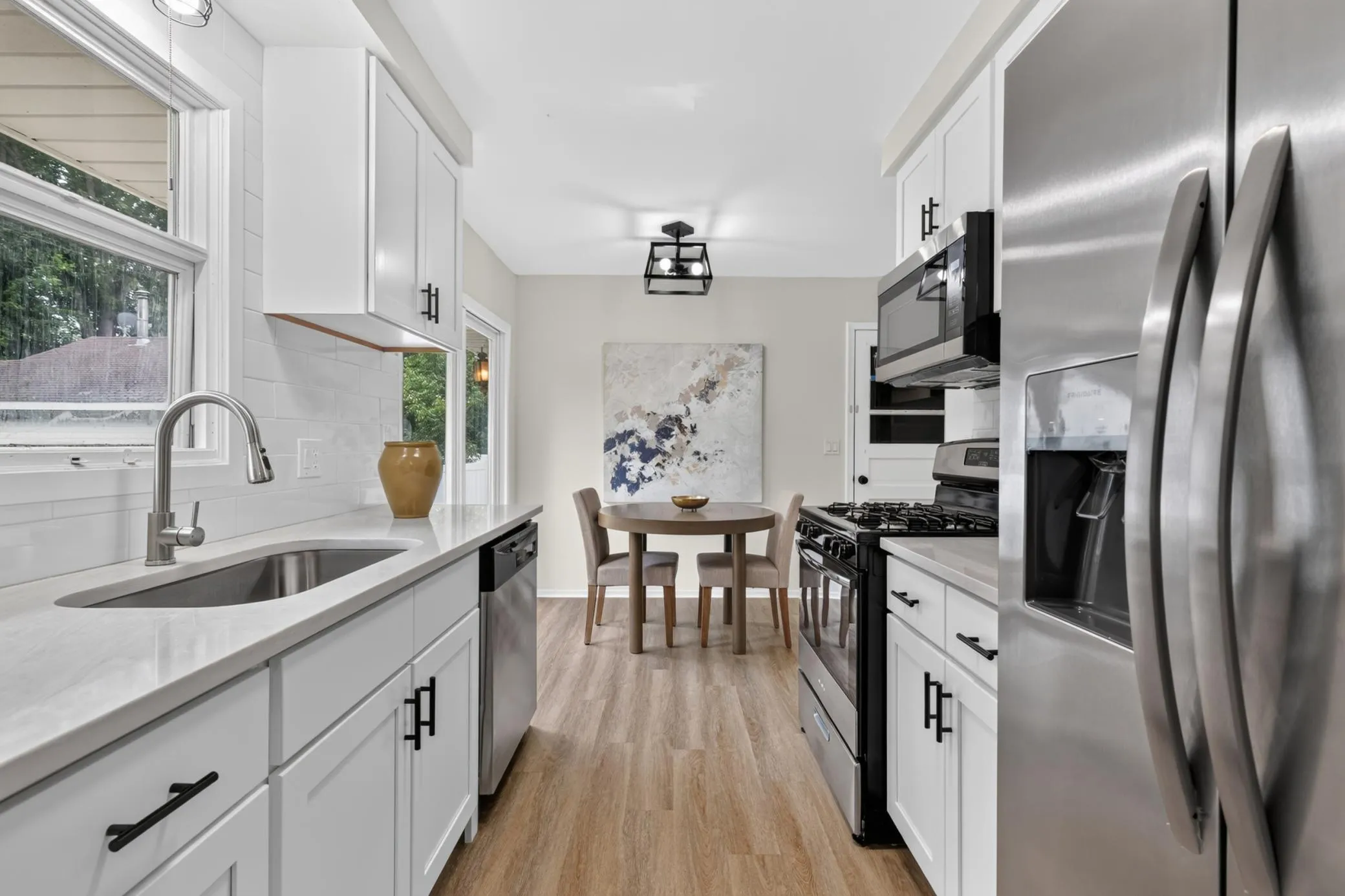 Photo 4 of 1211 Sunnyside Drive