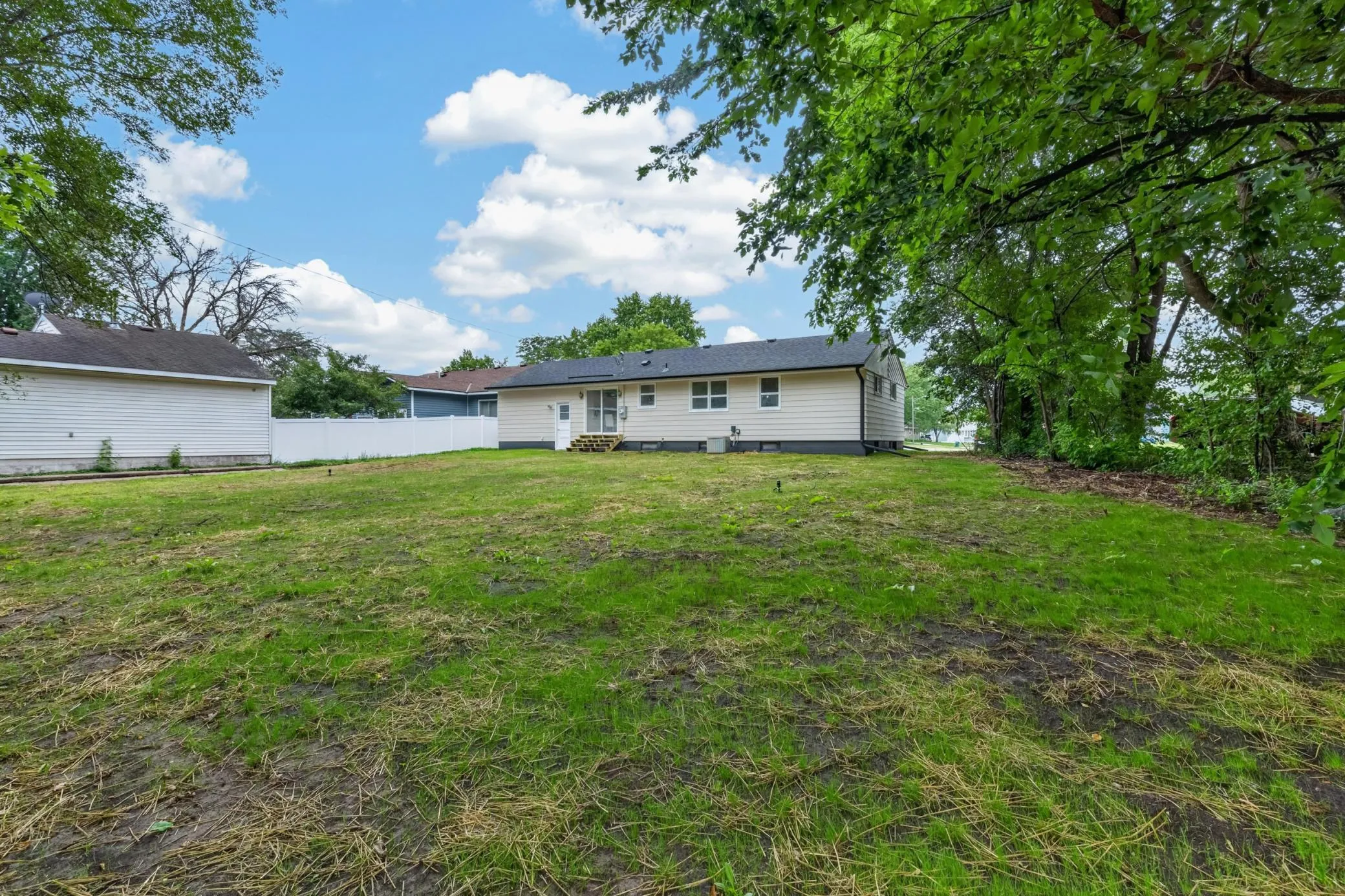 Photo 16 of 1211 Sunnyside Drive
