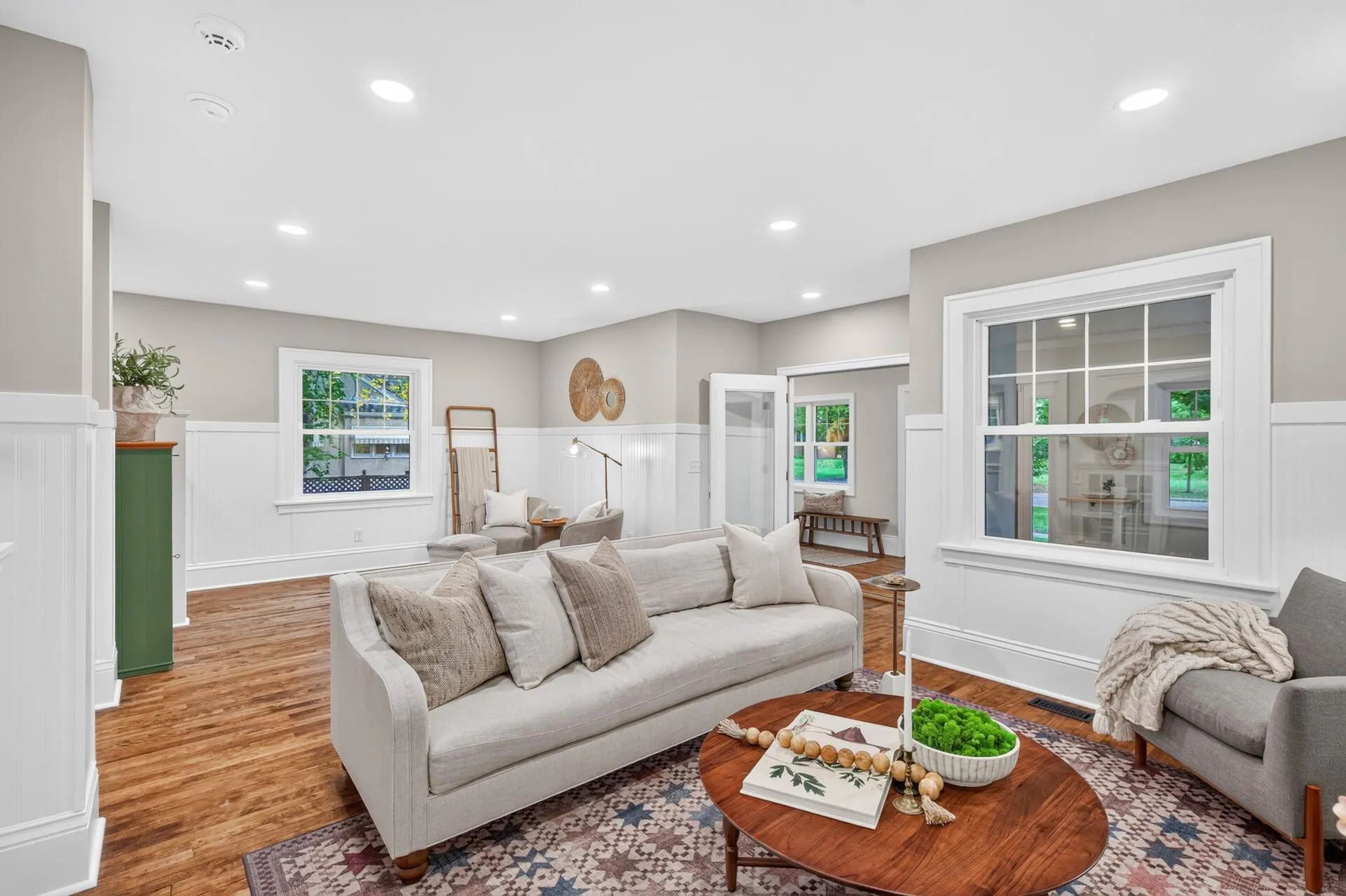 Photo 12 of 6010 Goodrich Avenue