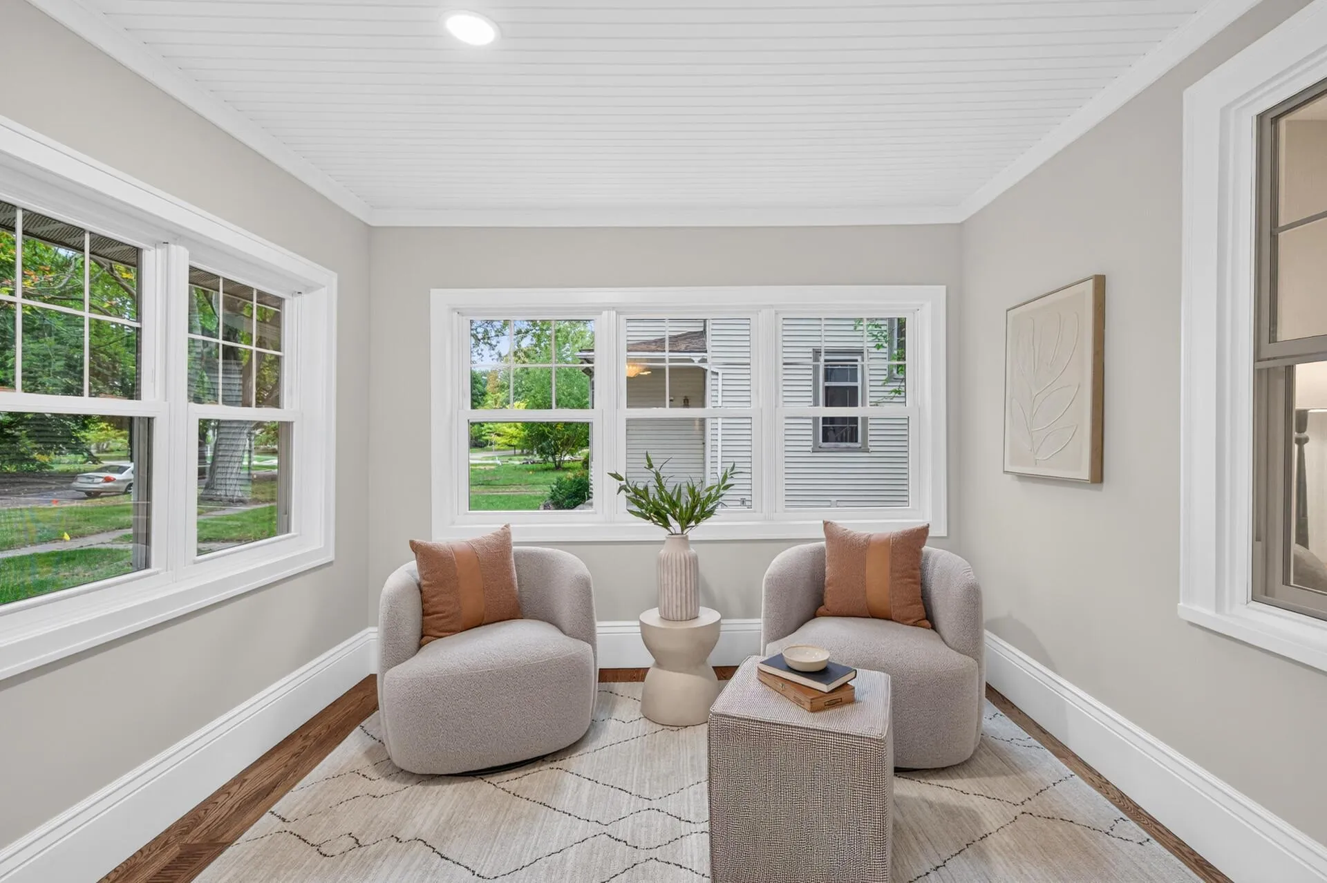 Photo 5 of 6010 Goodrich Avenue