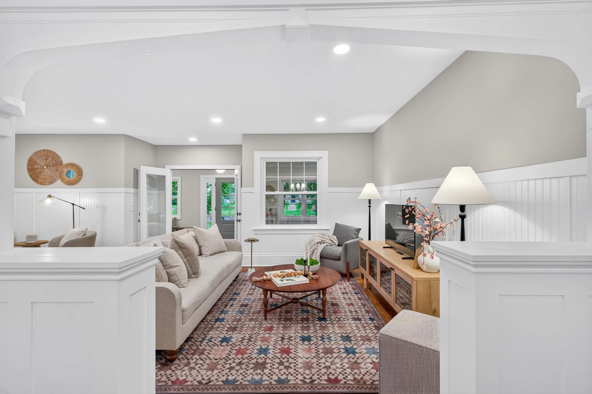 Photo 9 of 6010 Goodrich Avenue